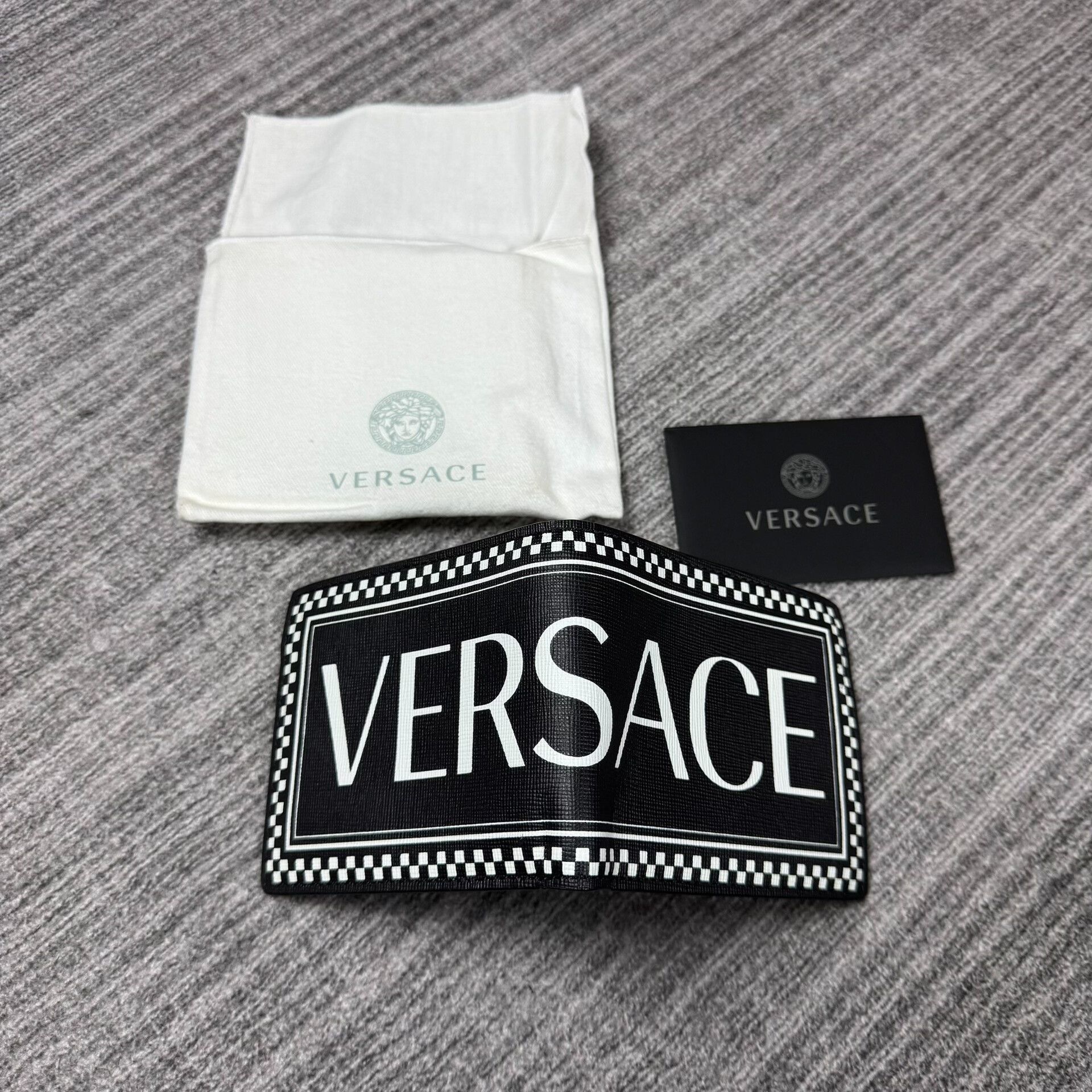 Versace Versace Black Fold Wallet with Print Size ONE SIZE - 2 Thumbnail