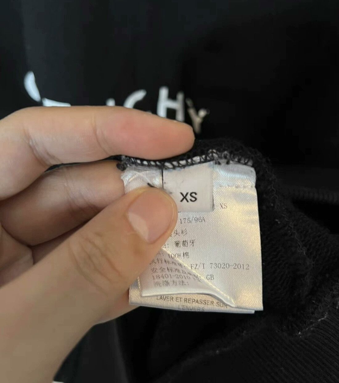 Givenchy Givenchy Black Distressed Logo Sweatshirt Size US XS / EU 42 / 0 - 3 Thumbnail