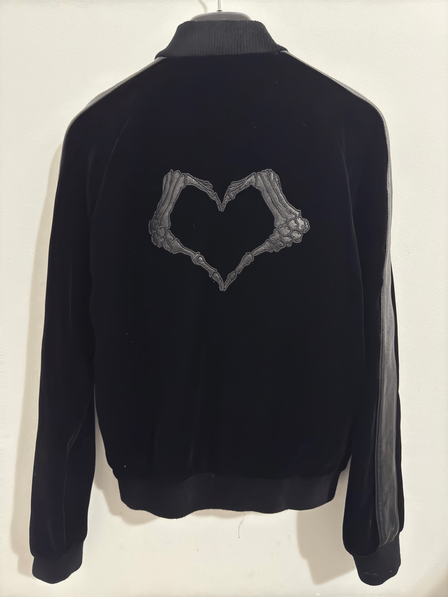 Saint Laurent Paris Saint Laurent Black Velvet Skull Jacket Size US S / EU 44-46 / 1 - 2 Thumbnail