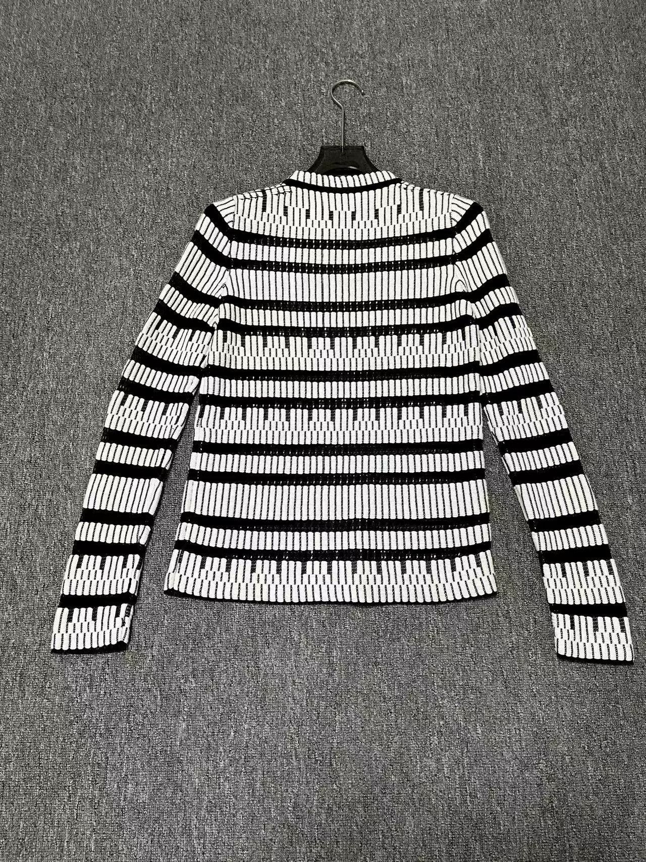 Louis Vuitton Louis Vuitton Black and White Knit Sweater Size M / US 6-8 / IT 42-44 - 2 Thumbnail