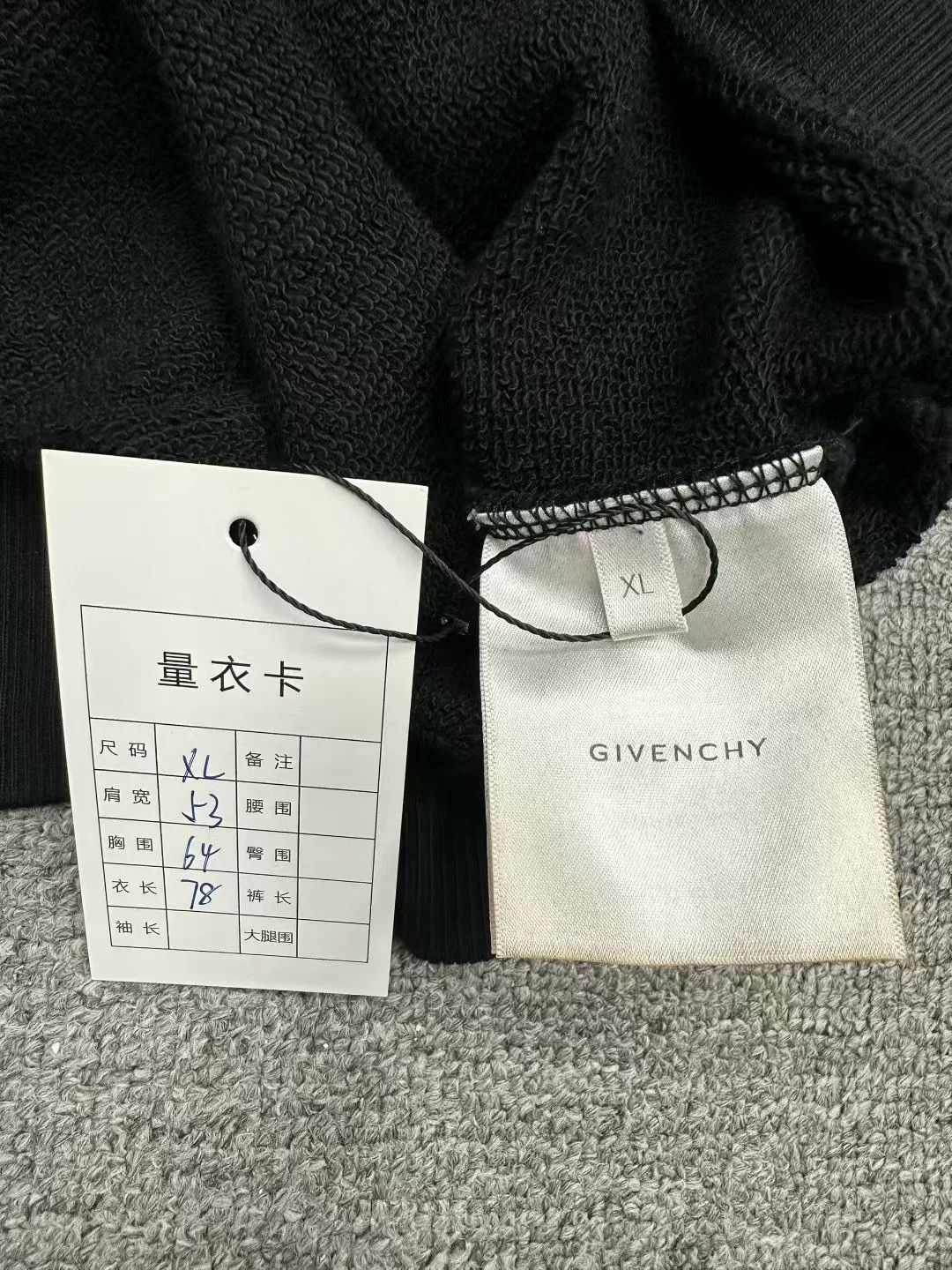 Givenchy Givenchy New Rainbow Embroidery Letter Sweatshirt XL Size US XL / EU 56 / 4 - 4 Thumbnail