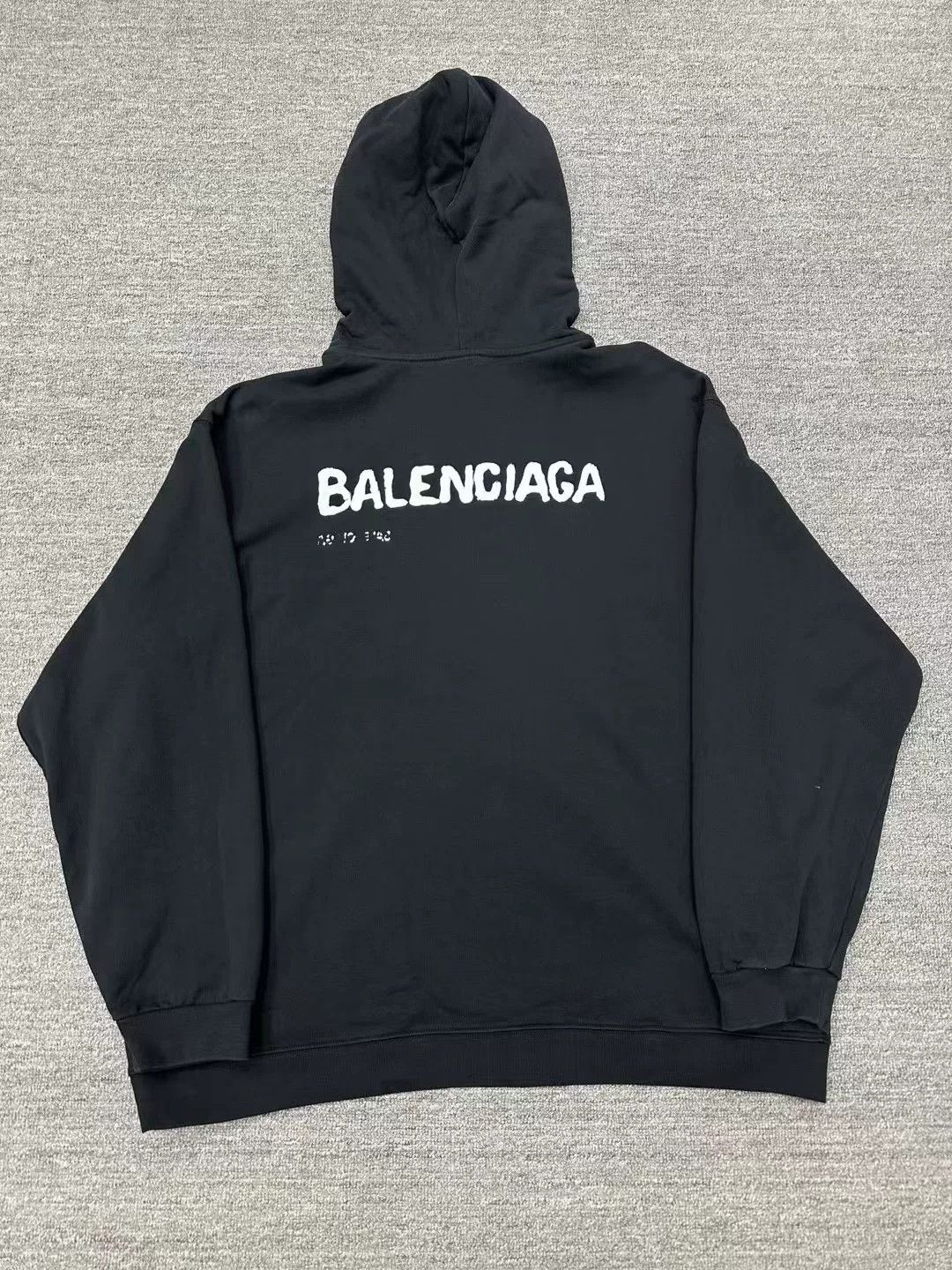 Balenciaga Balenciaga Graffiti Logo Sweatshirt XXL Size US XXL / EU 58 / 5 - 2 Thumbnail
