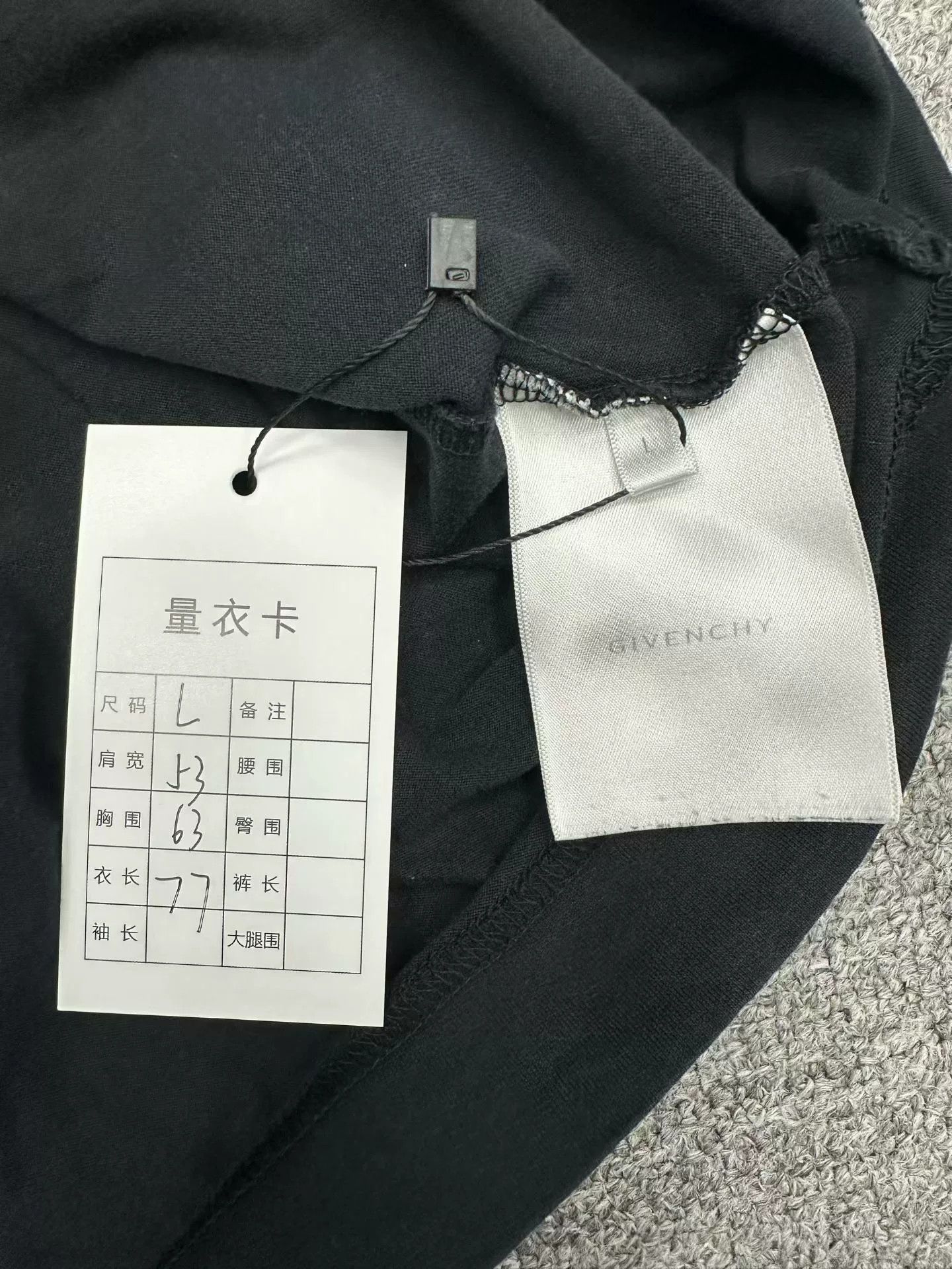 Givenchy Givenchy New 4G Short-Sleeve T-Shirt L Size US L / EU 52-54 / 3 - 3 Thumbnail
