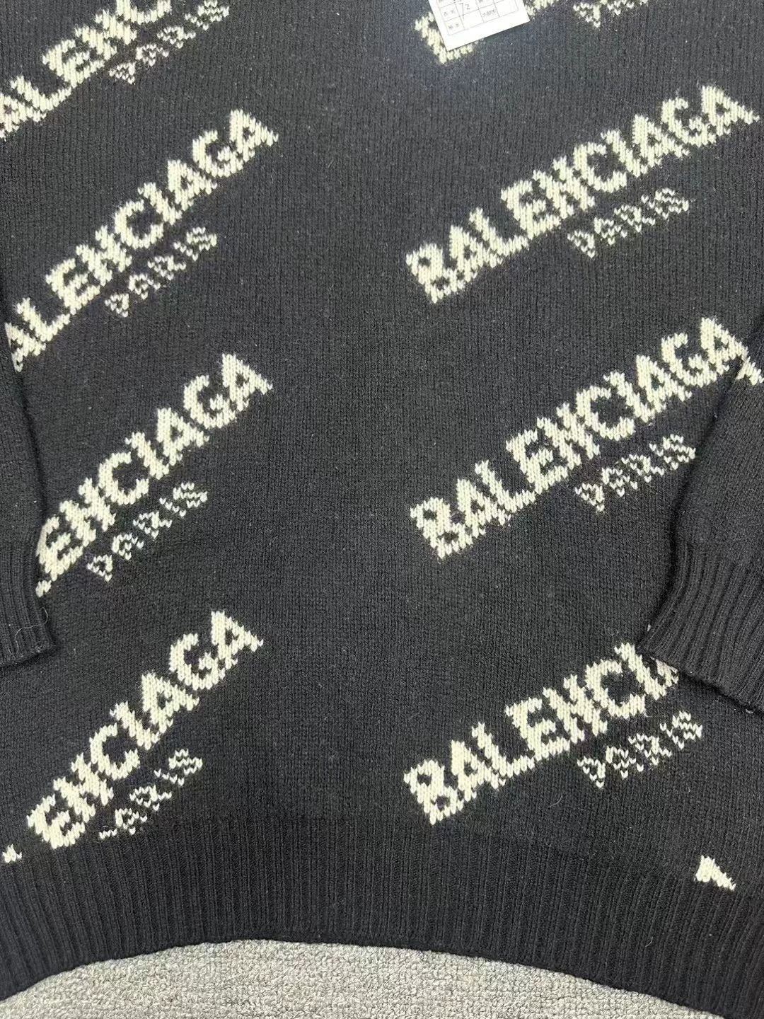 Balenciaga Balenciaga Logo Print Sweater Size XXS / US 00 / IT 34 - 3 Thumbnail