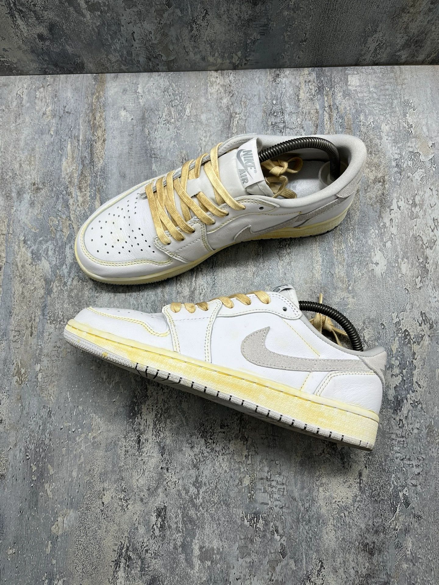 Jordan Brand Air Jordan 1 Low Gray White Size US 9 / EU 42 - 5 Thumbnail