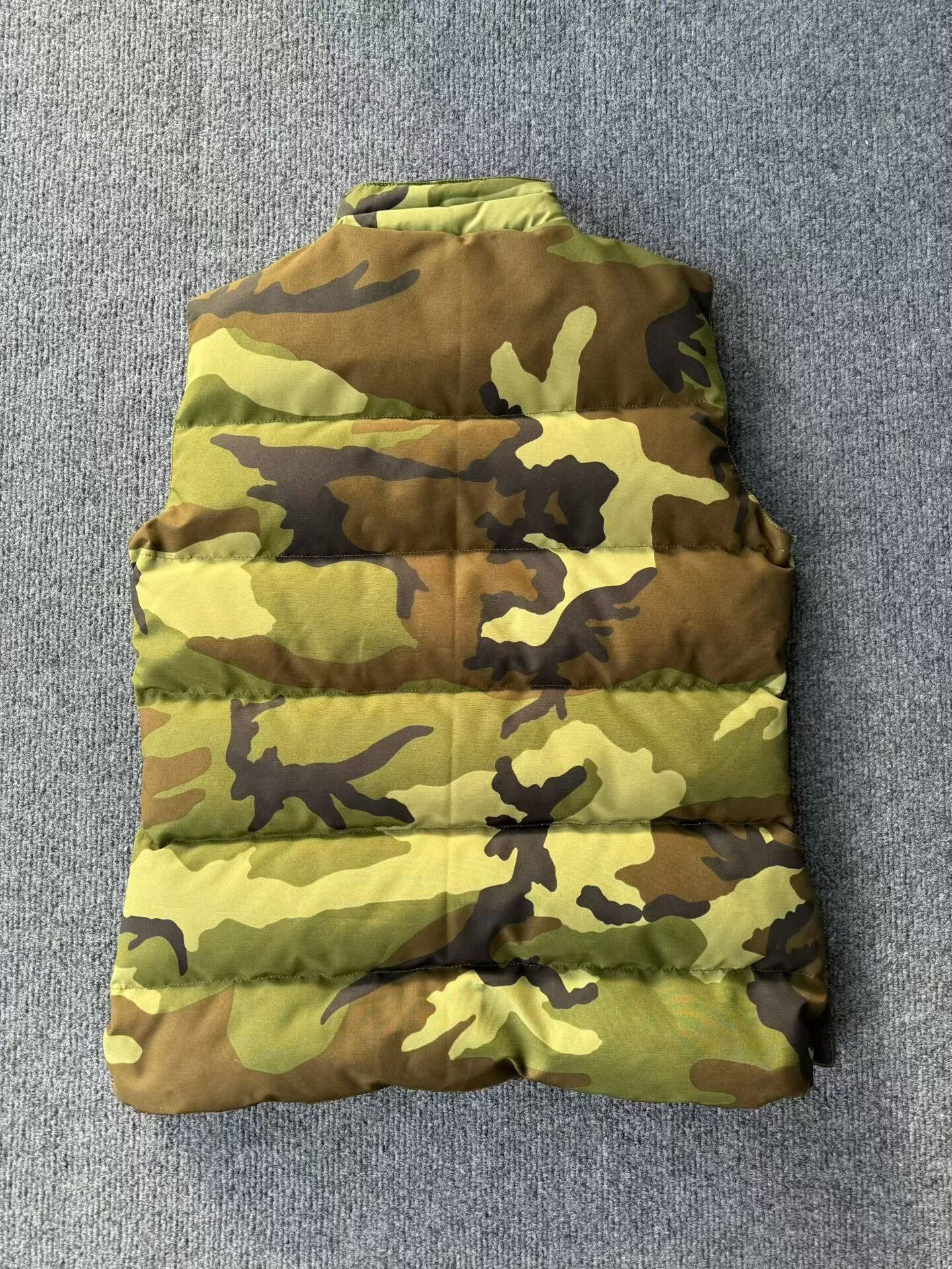 Canada Goose Canada Goose Freestyle Camo Down Vest Size US M / EU 48-50 / 2 - 2 Thumbnail