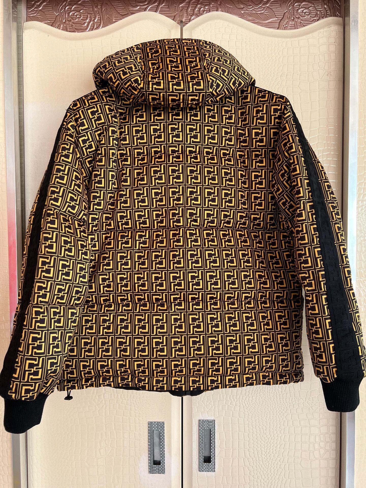 Fendi FENDI LOR FF Reversible Women's Down Jacket Size S / US 4 / IT 40 - 2 Thumbnail