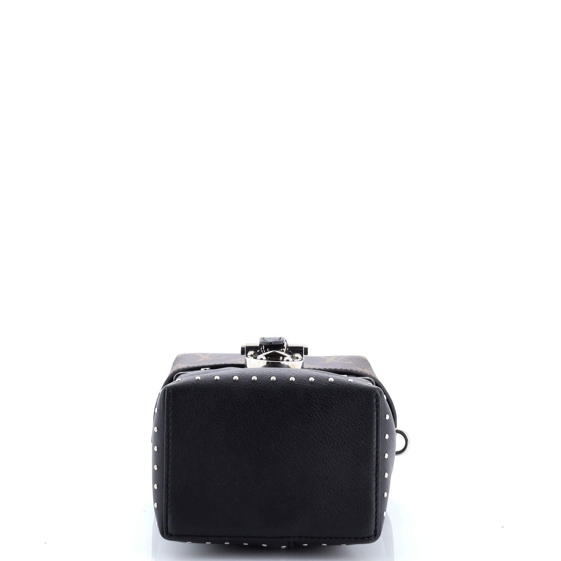 Louis Vuitton Camera Box Handbag Size ONE SIZE - 4 Thumbnail