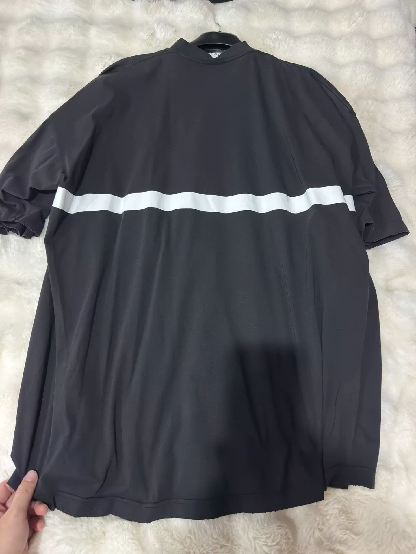 Balenciaga Balenciaga Oversized Short-Sleeve T-Shirt Size US S / EU 44-46 / 1 - 5 Thumbnail