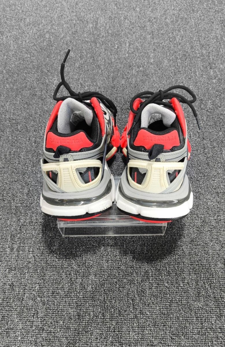 Balenciaga Balenciaga Track 2.0 Dad Shoes Size US 7 / IT 37 - 5 Thumbnail
