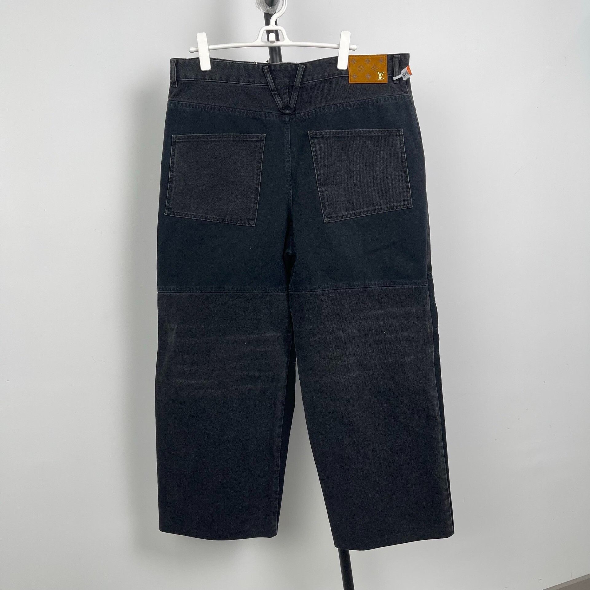 Louis Vuitton LV SS24 Black Monogram Distressed Jeans 36 Size US 36 / EU 52 - 2 Thumbnail
