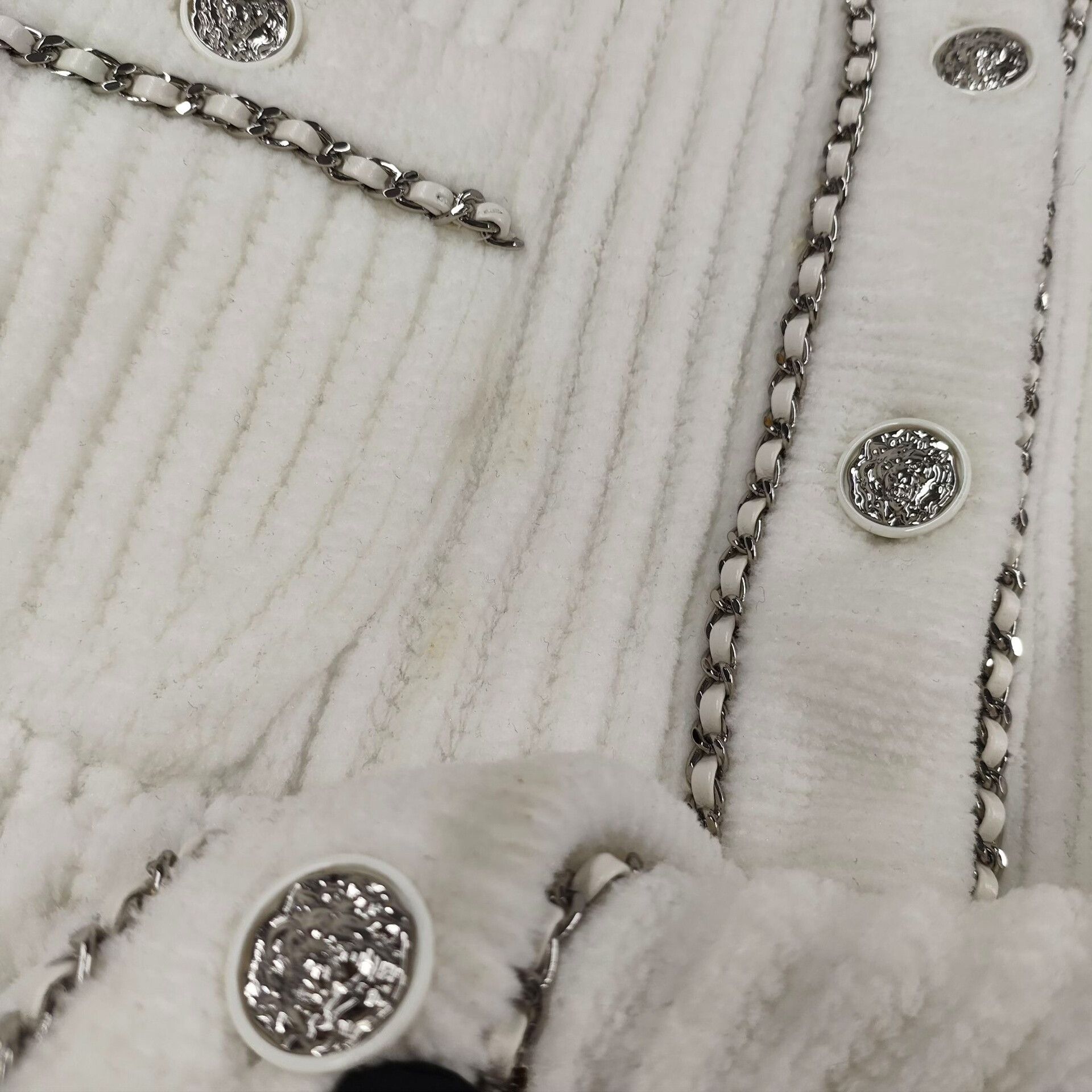 Chanel Chanel 22B White Corduroy Chain Trim Coat Size XXS / US 00 / IT 34 - 9 Thumbnail