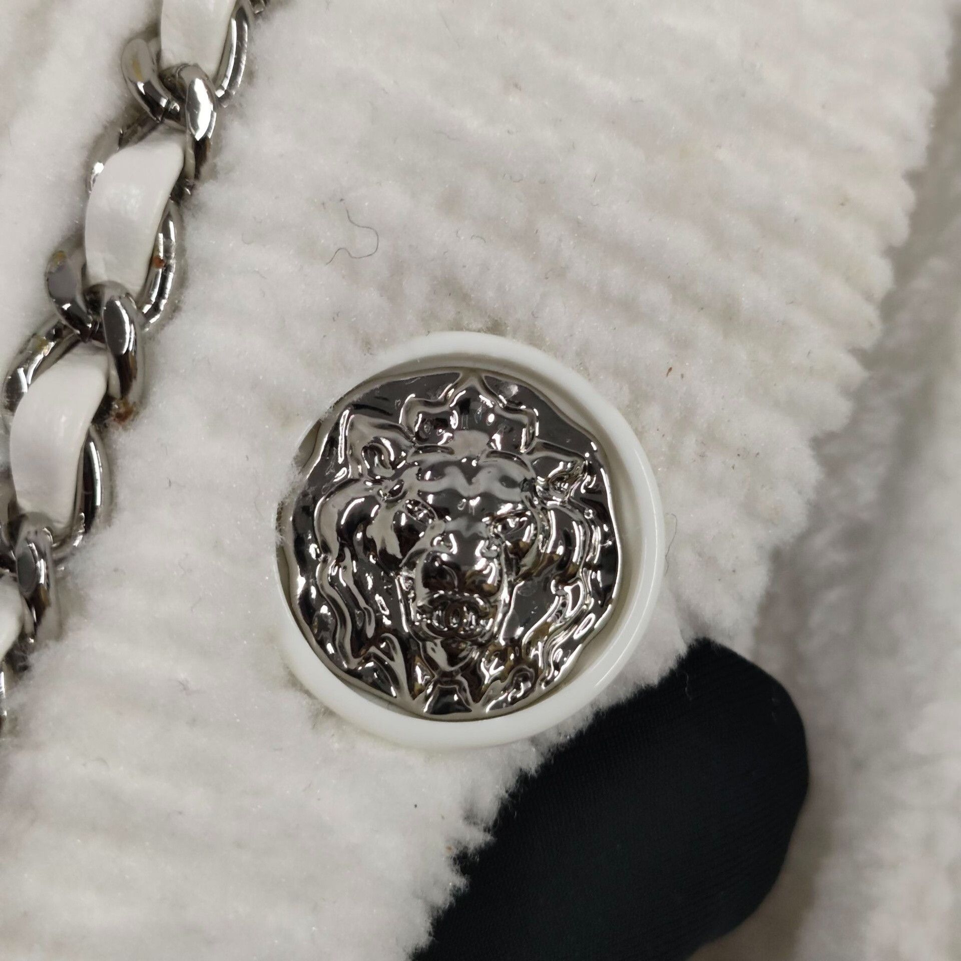 Chanel Chanel 22B White Corduroy Chain Trim Coat Size XXS / US 00 / IT 34 - 4 Thumbnail
