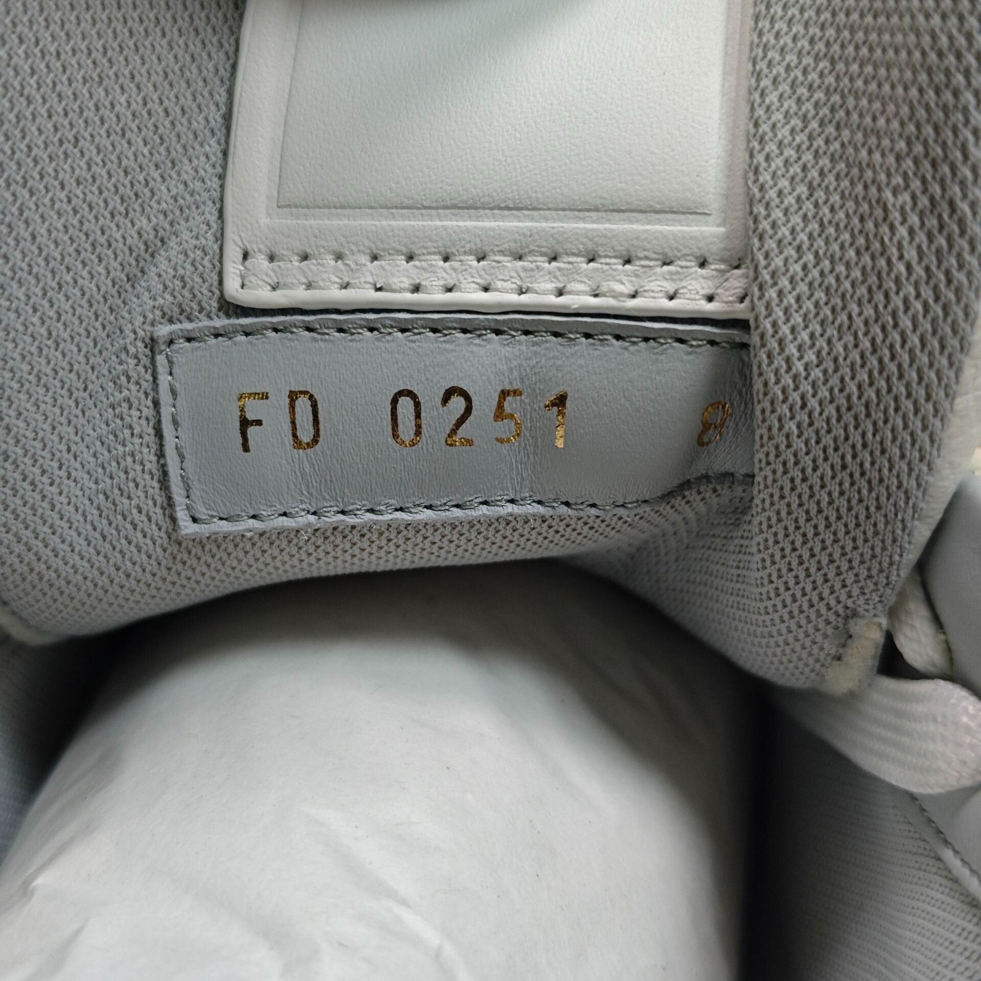 Louis Vuitton Louis Vuitton Trainer Low-Top Sneakers Size 8 Size US 8 / EU 41 - 2 Thumbnail