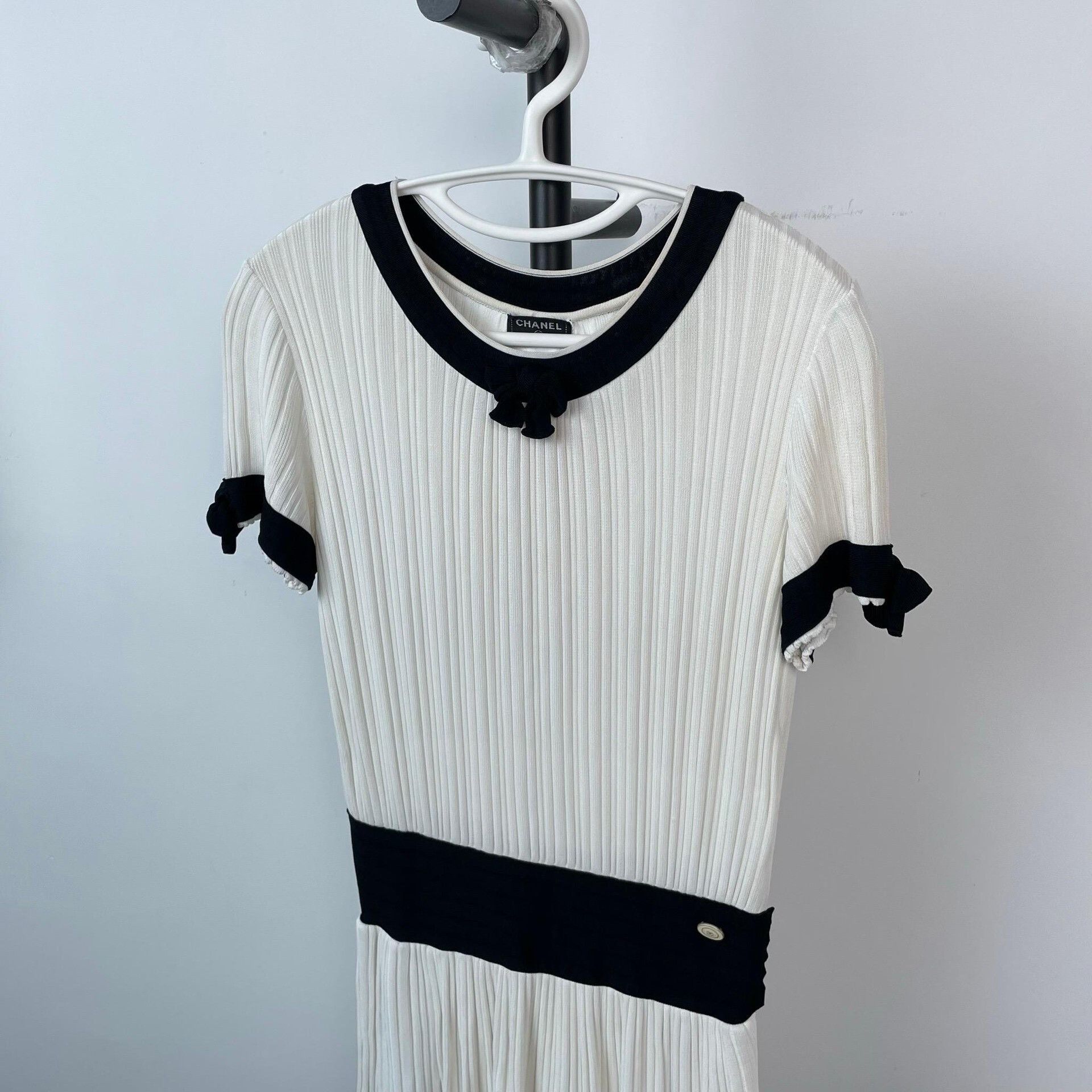 Chanel Chanel Black White Bow Pleated Dress Size XS / US 0-2 / IT 36-38 - 3 Thumbnail