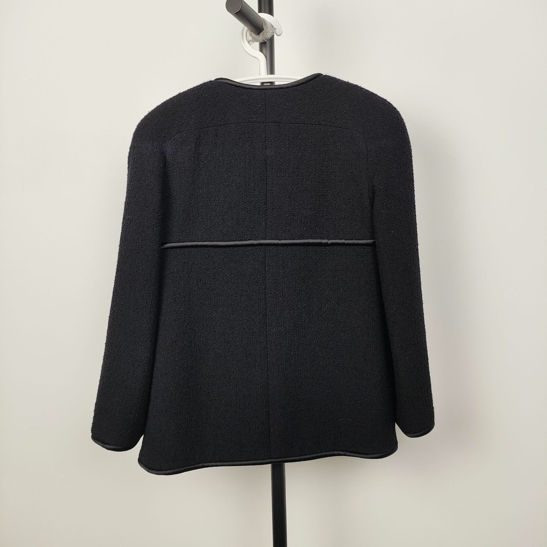 Chanel Chanel 15B Black Silk Lining Jacket Size XXS / US 00 / IT 34 - 2 Thumbnail