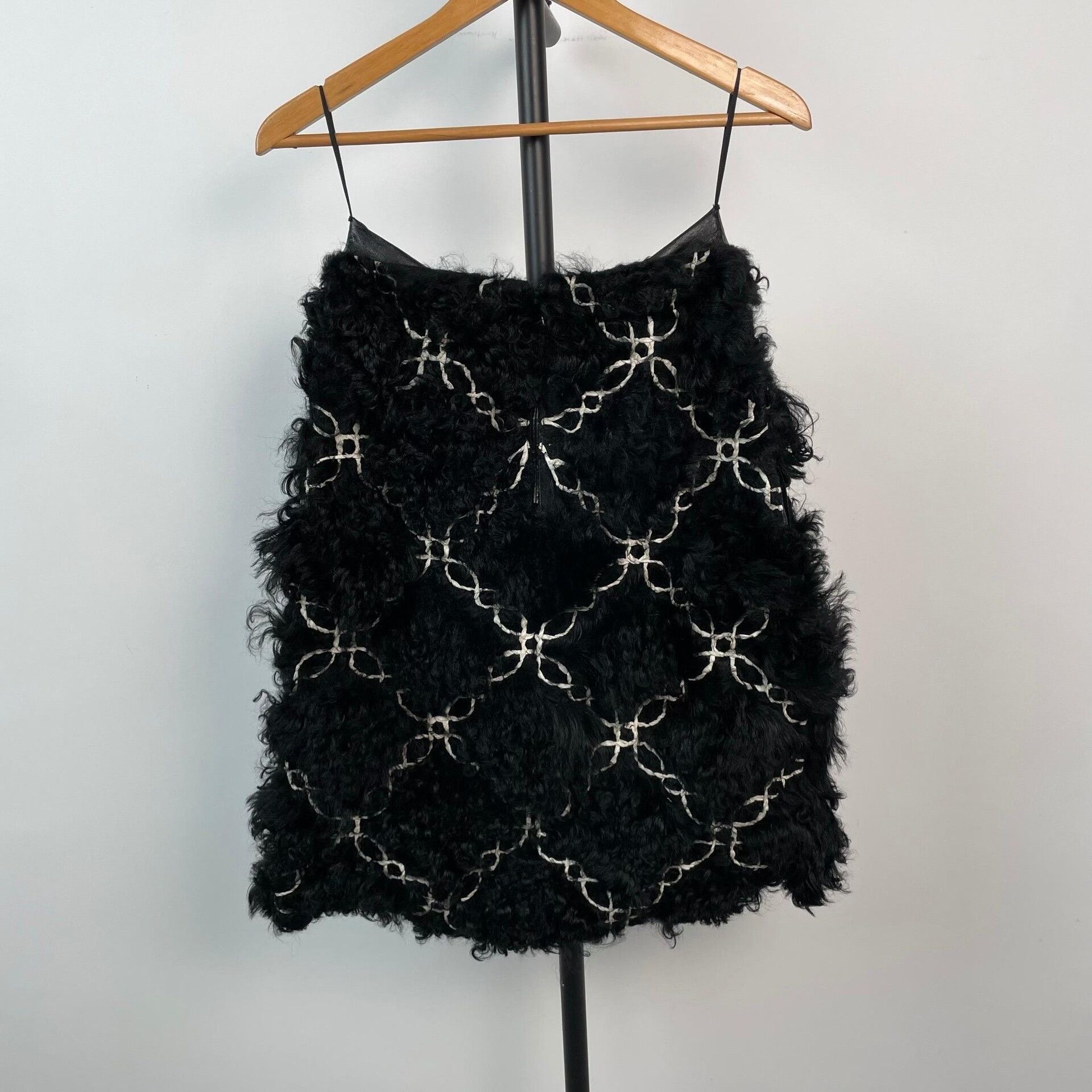 Chanel Chanel 15K Double-Faced Shearling Black Skirt Size 38" / US 16 / IT 52 - 2 Thumbnail