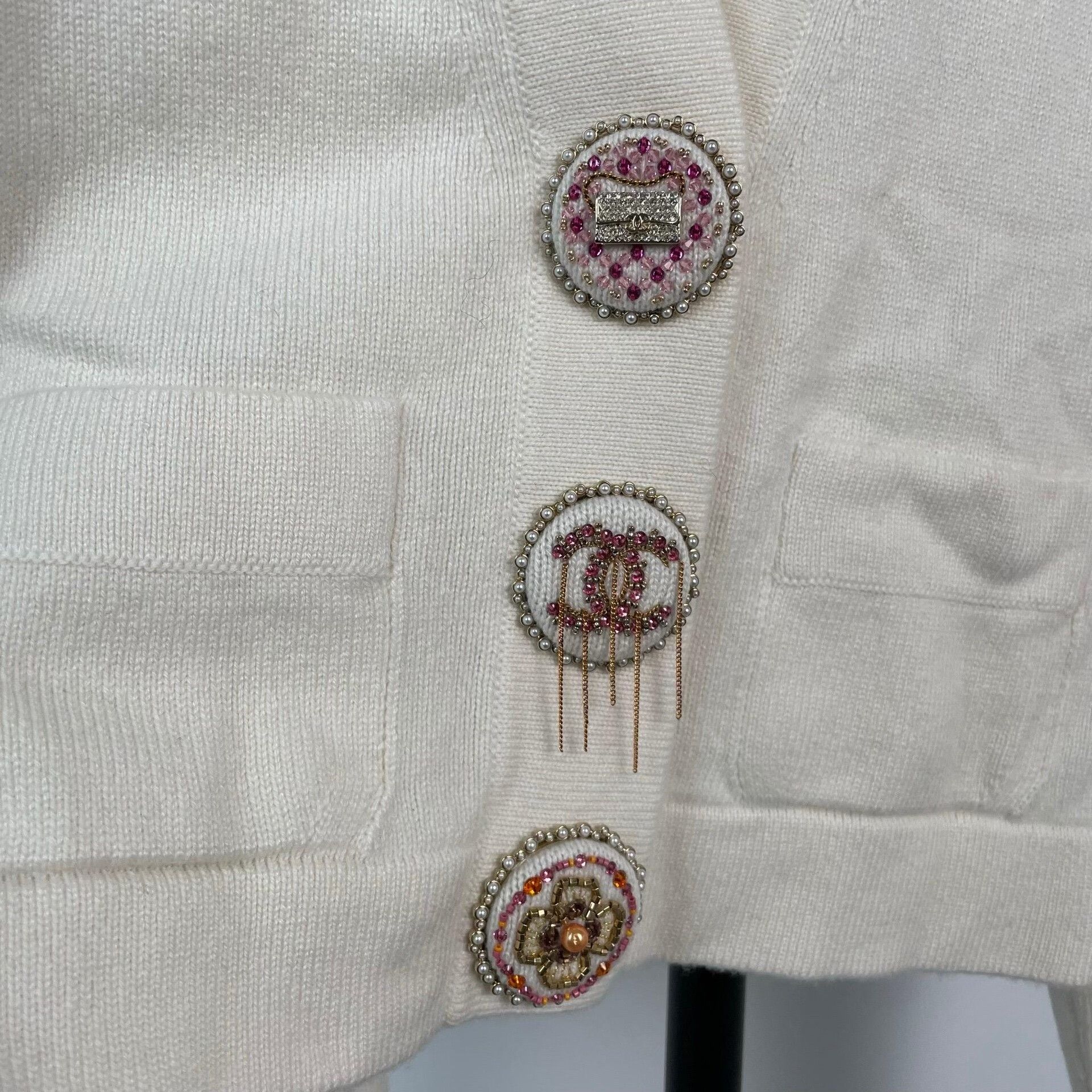 Chanel Chanel 22A Gemstone Button Knit Cardigan Size XS / US 0-2 / IT 36-38 - 3 Thumbnail