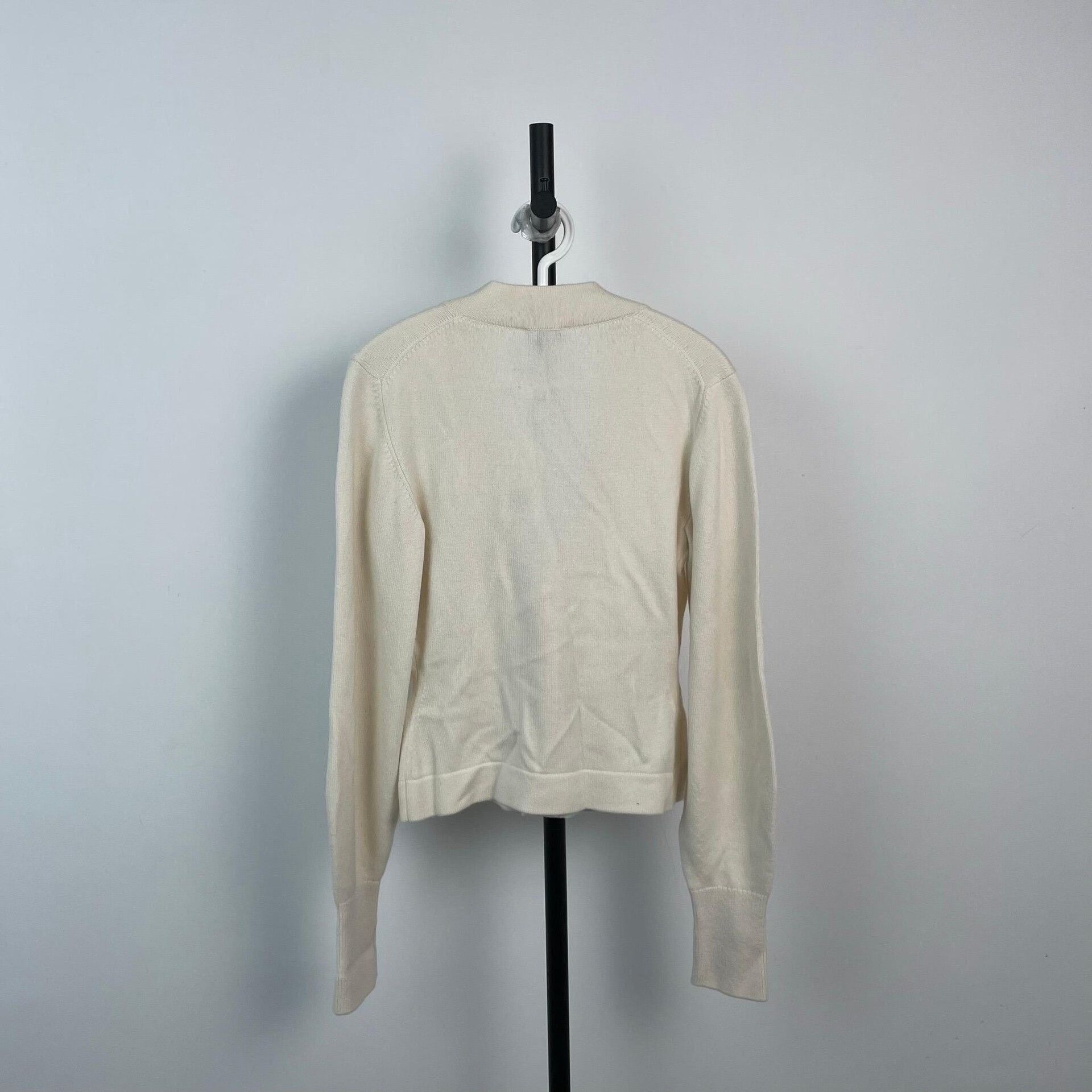 Chanel Chanel 22A Gemstone Button Knit Cardigan Size XS / US 0-2 / IT 36-38 - 2 Thumbnail