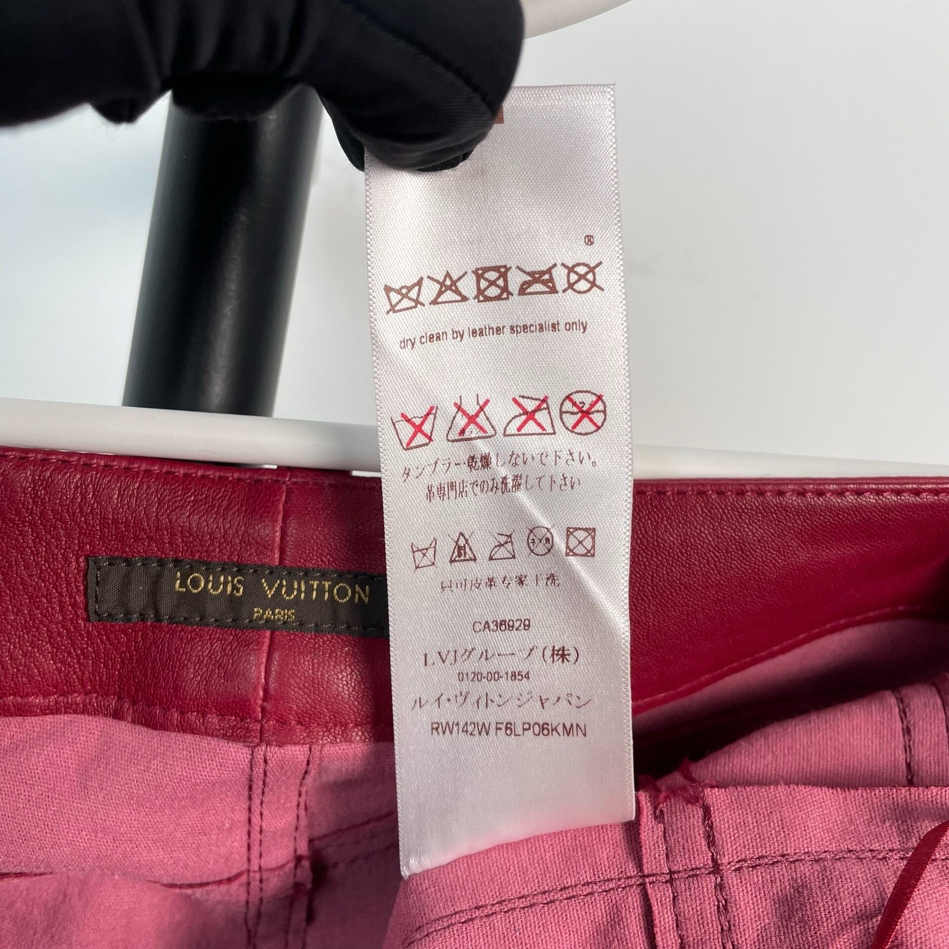 Louis Vuitton Louis Vuitton Red Long Gold Zip Leather Pants Size 34" / US 12 / IT 48 - 8 Thumbnail