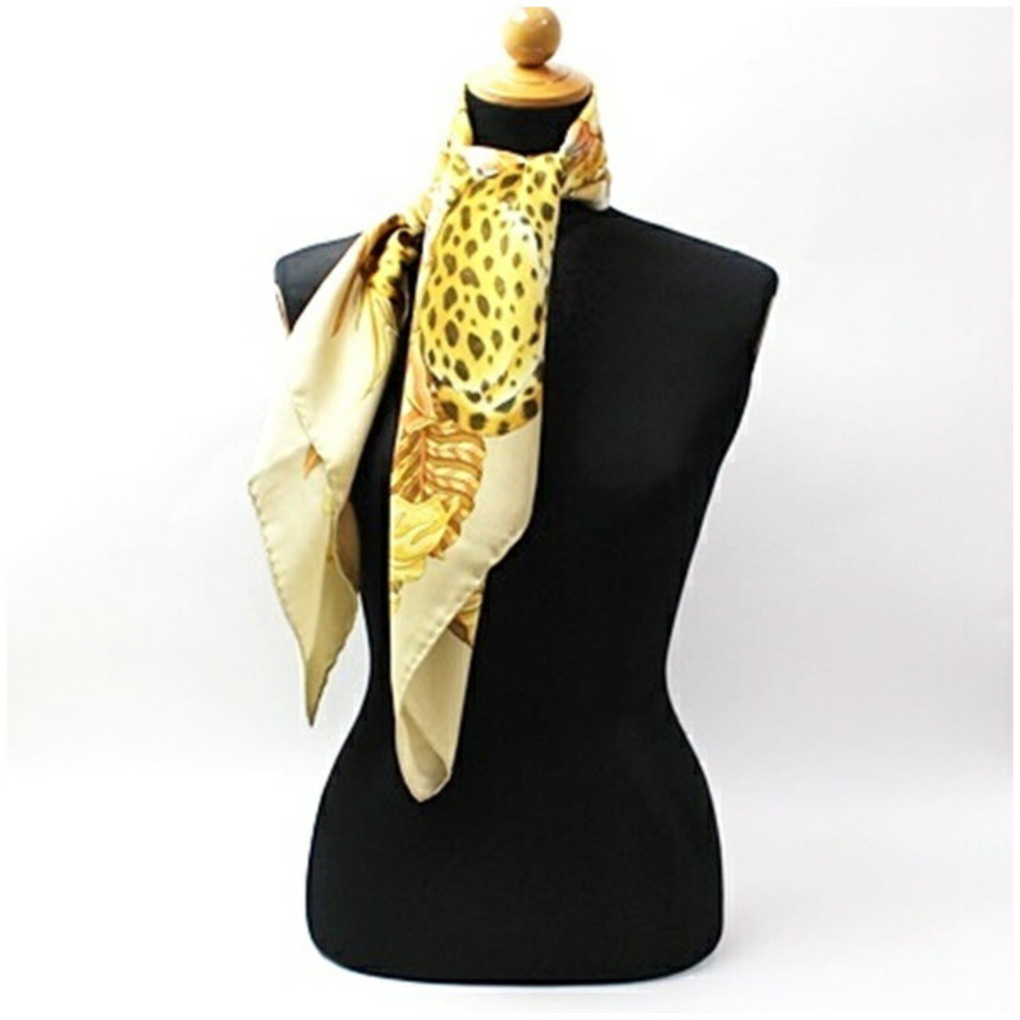 Salvatore Ferragamo Salvatore Ferragamo Women's Scarf/Muffler in Beige and Cream with Animal Print Size ONE SIZE - 4 Thumbnail