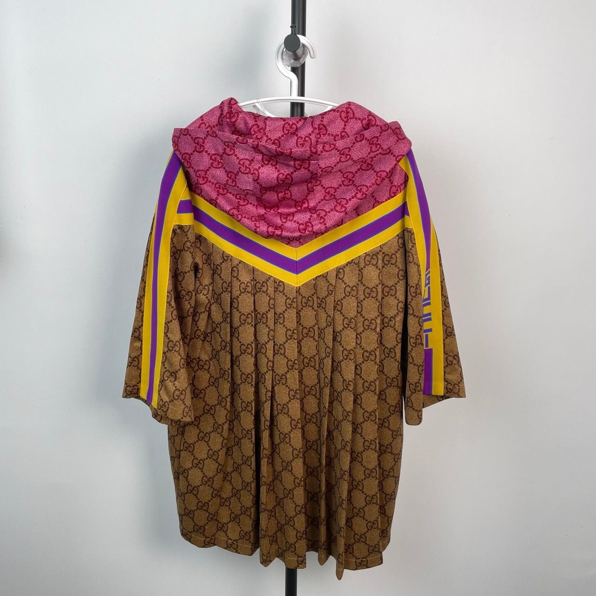 Gucci Gucci 20SS Logo Hoodie Dress XS Size XS / US 0-2 / IT 36-38 - 2 Thumbnail