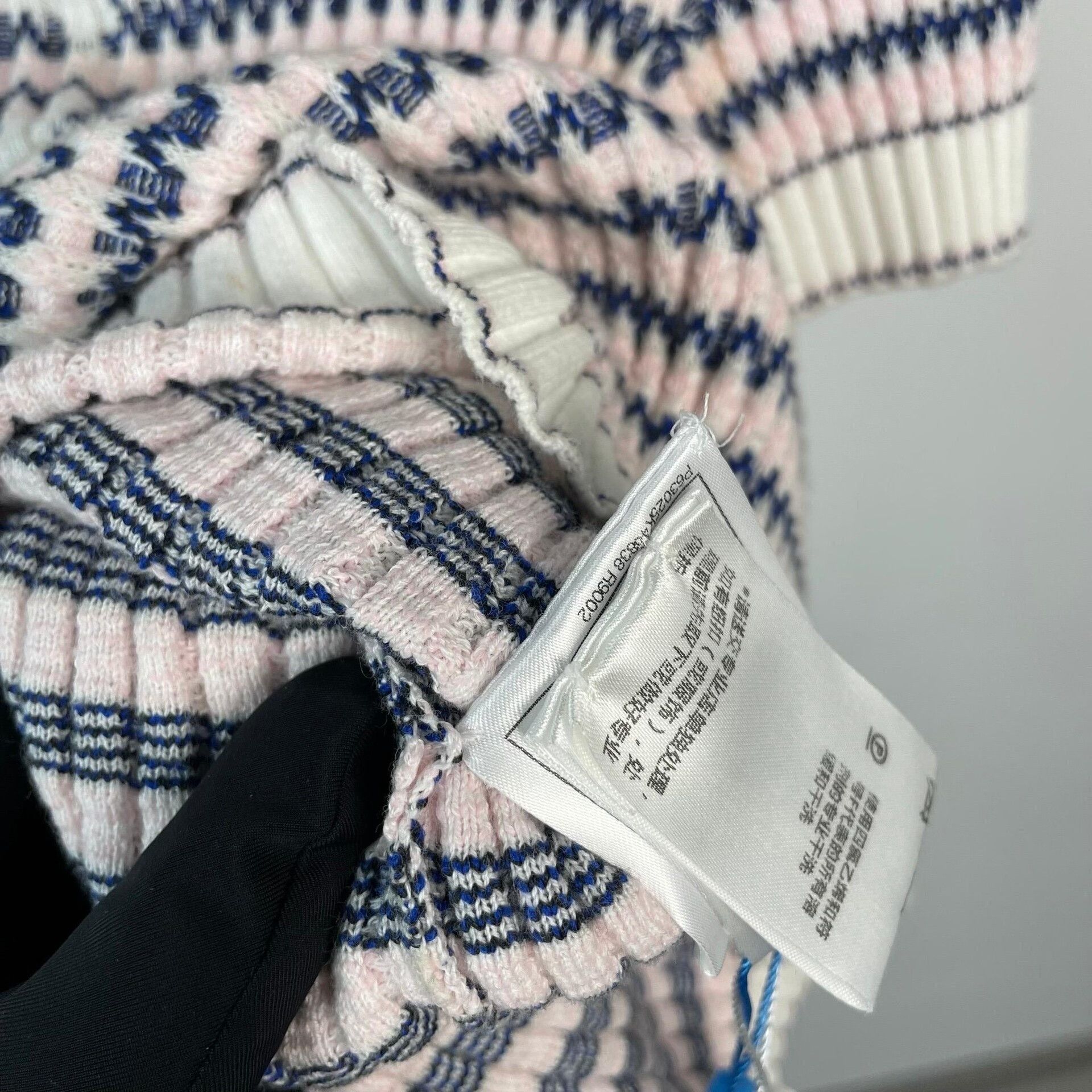 Chanel Chanel 20P Blue Pink Stripe Knit Top Size XS / US 0-2 / IT 36-38 - 9 Thumbnail