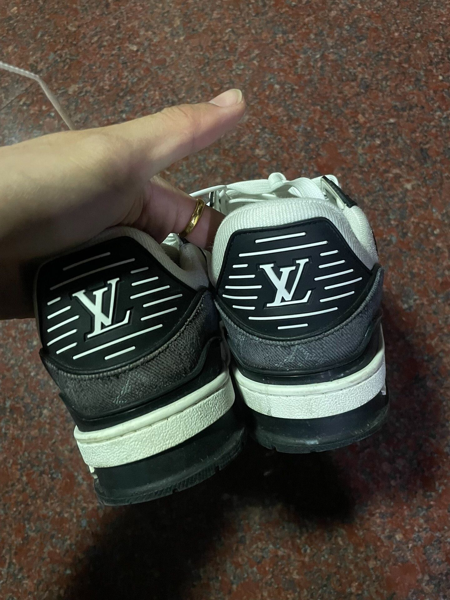 Louis Vuitton Louis Vuitton Trainer Panda Size US 6.5 / IT 36.5 - 7 Thumbnail
