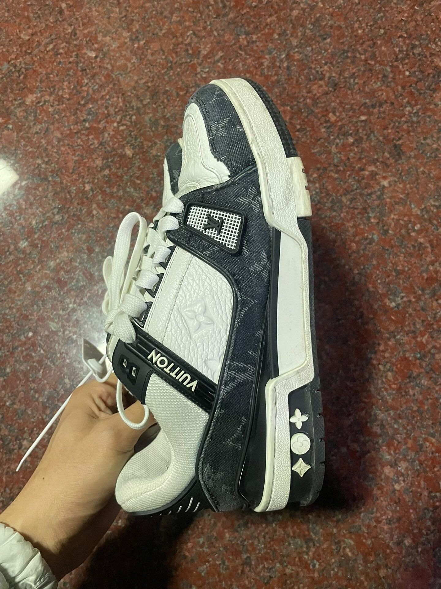 Louis Vuitton Louis Vuitton Trainer Panda Size US 6.5 / IT 36.5 - 4 Thumbnail