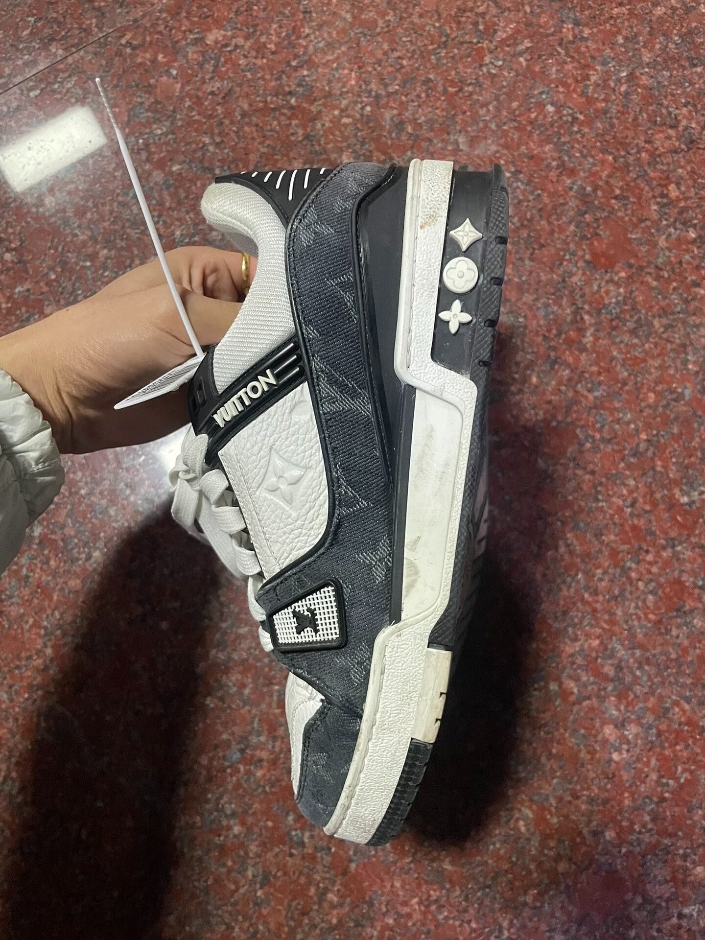 Louis Vuitton Louis Vuitton Trainer Panda Size US 6.5 / IT 36.5 - 5 Thumbnail