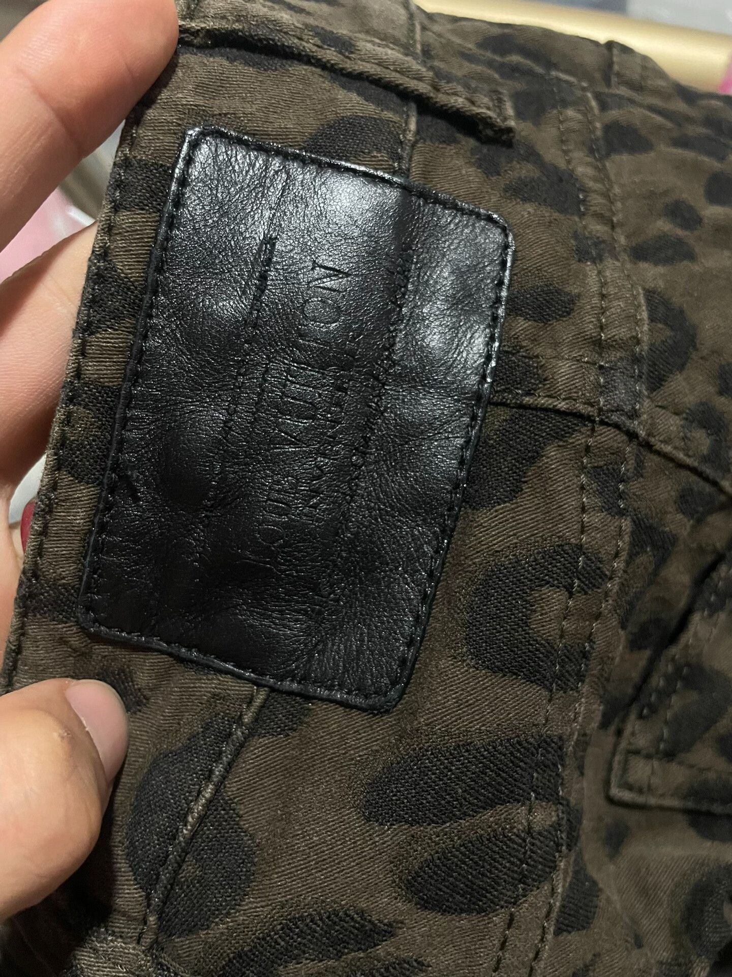 Louis Vuitton Louis Vuitton Leopard Print Jeans Size 28" / US 6 / IT 42 - 5 Thumbnail