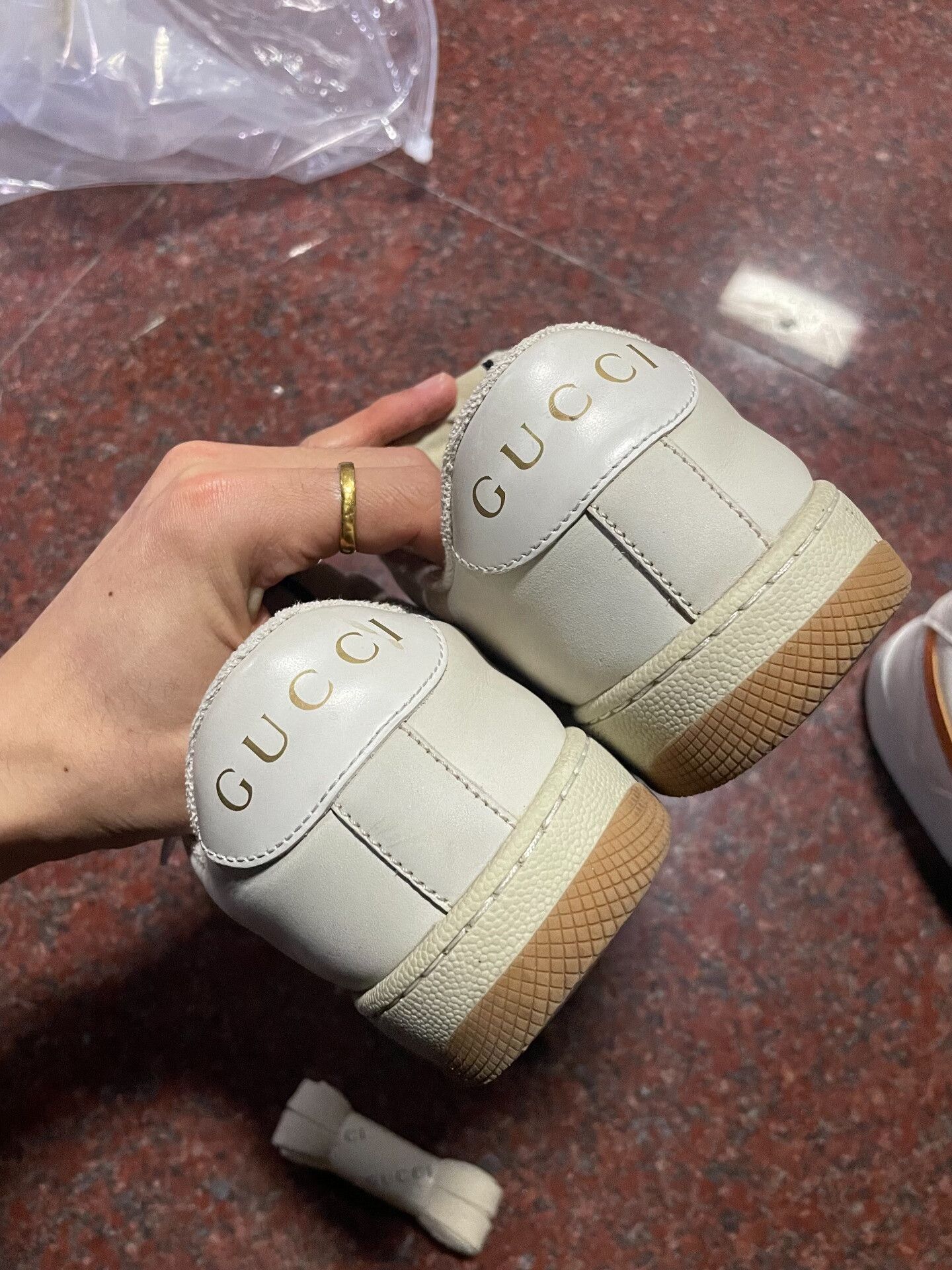 Gucci Gucci Distressed Sneakers Size US 5 / IT 35 - 6 Thumbnail