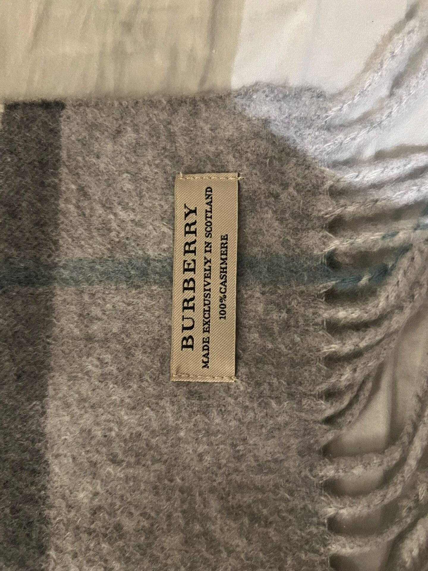 Burberry Burberry Classic Check Cashmere Scarf Size ONE SIZE - 6 Thumbnail