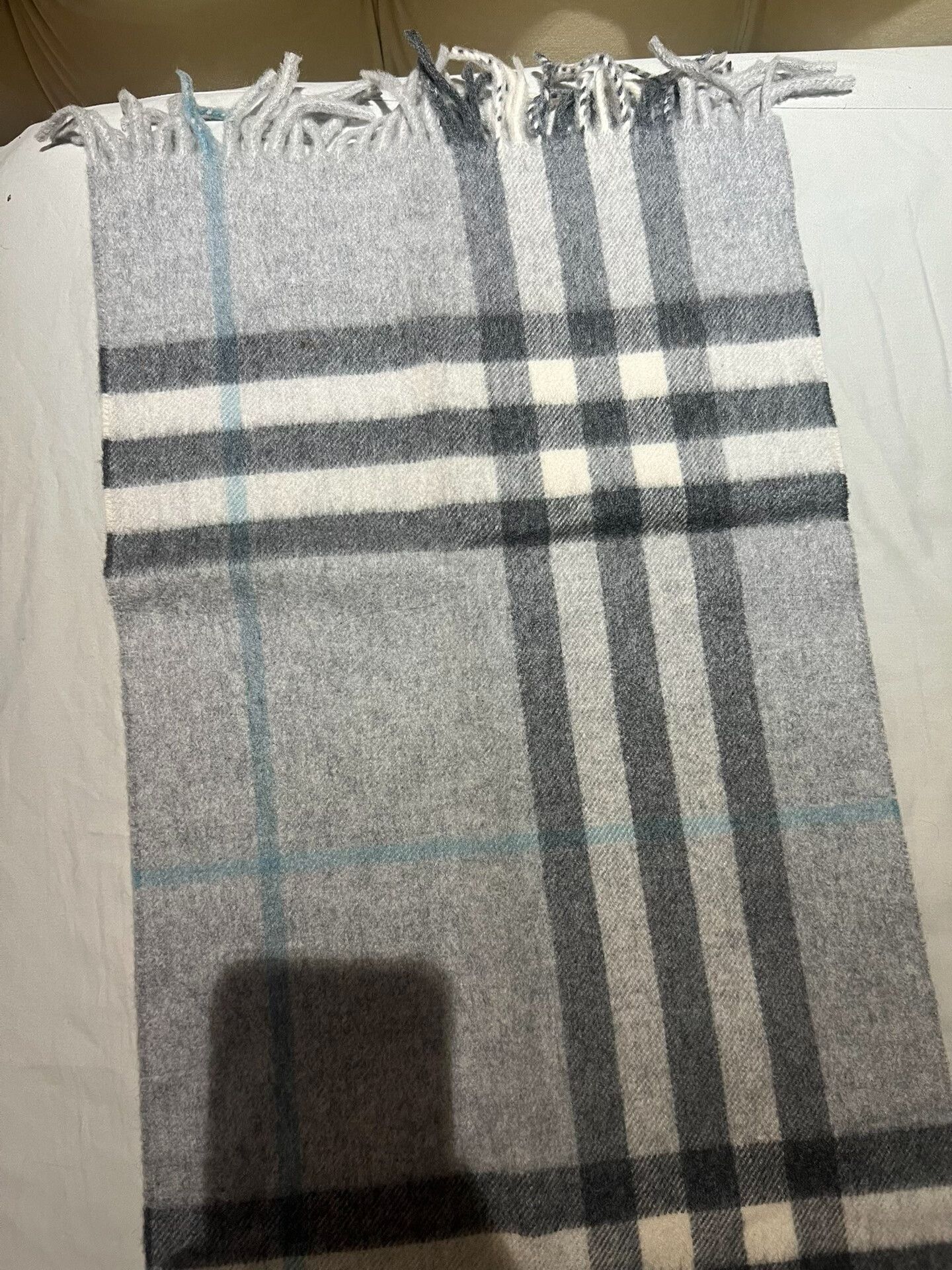 Burberry Burberry Classic Check Cashmere Scarf Size ONE SIZE - 3 Thumbnail
