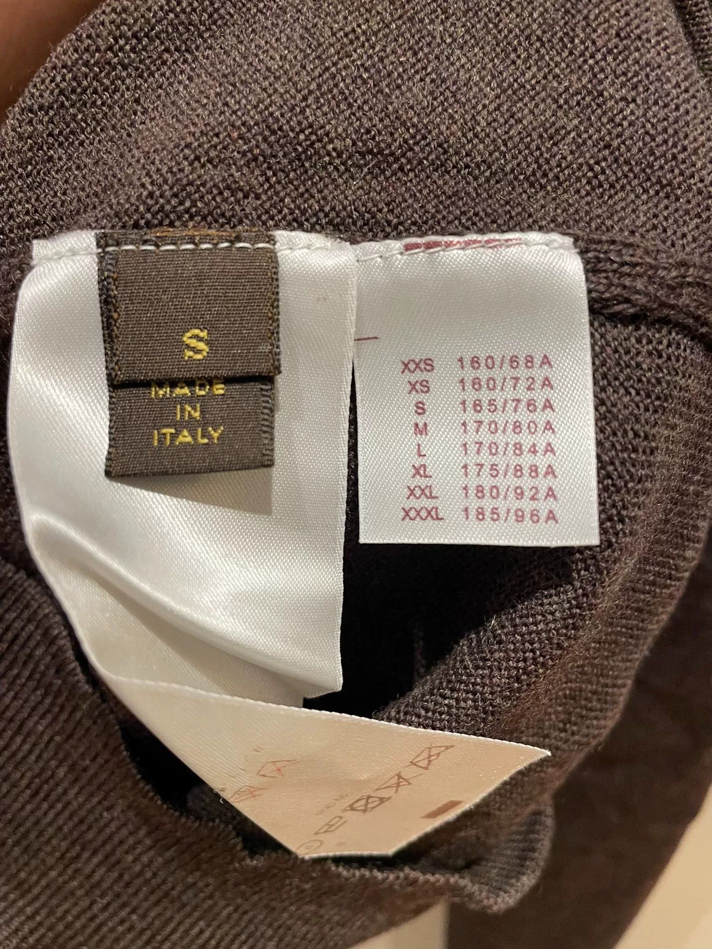 Louis Vuitton Louis Vuitton Men's Wool Sweater Big LV Logo Size US S / EU 44-46 / 1 - 4 Thumbnail
