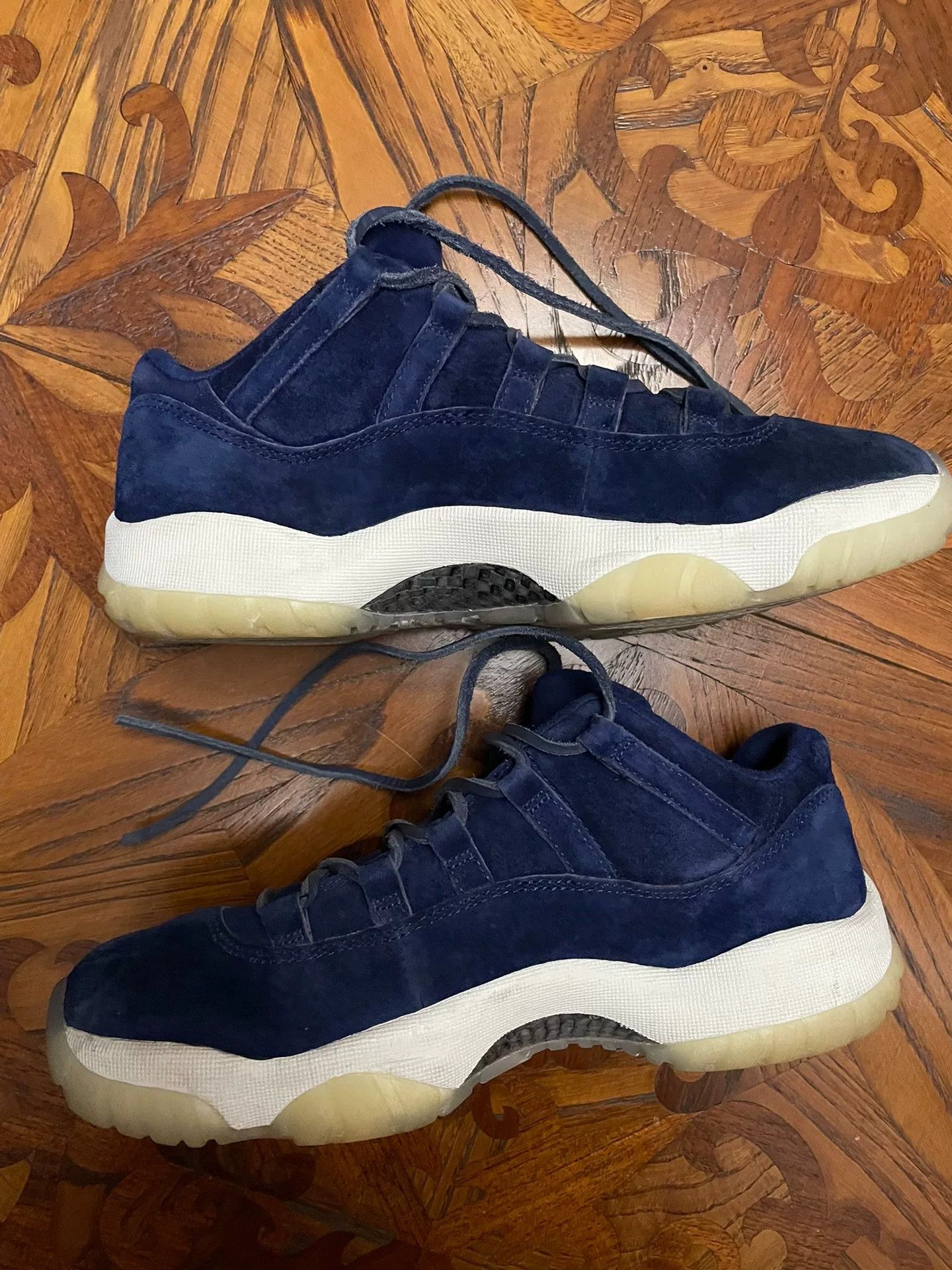 Jordan Brand Air Jordan 11 Retro Low Derek Jeter Size US 8 / EU 41 - 4 Thumbnail