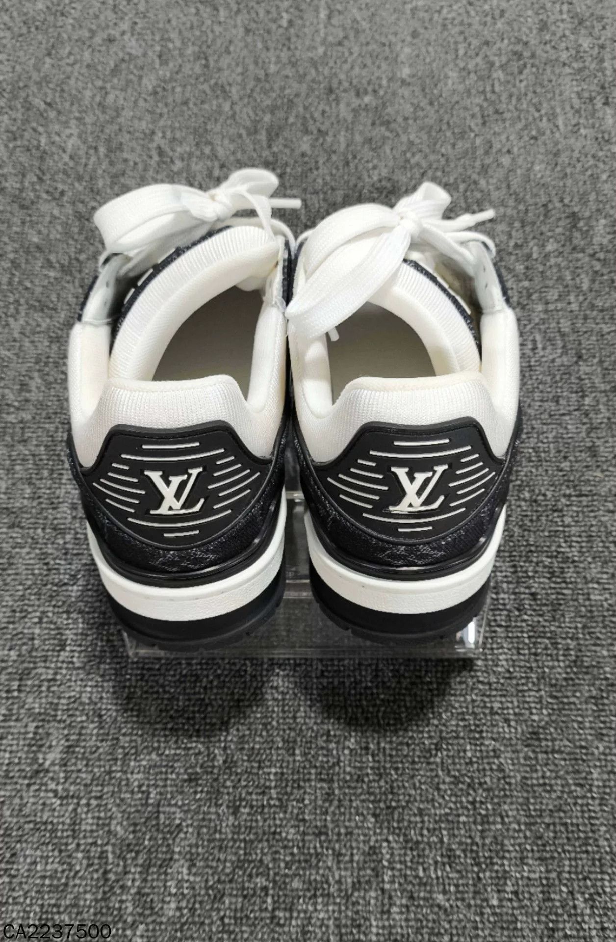 Louis Vuitton Louis Vuitton Monogram Trainer Sneakers Size US 6 / IT 36 - 4 Thumbnail