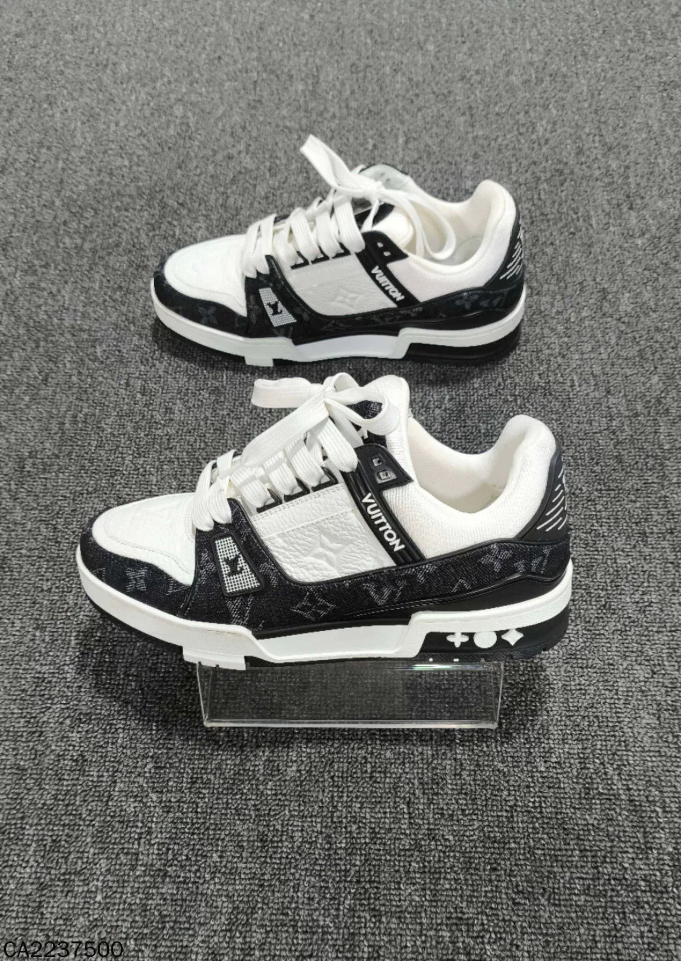 Louis Vuitton Louis Vuitton Monogram Trainer Sneakers Size US 6 / IT 36 - 2 Thumbnail