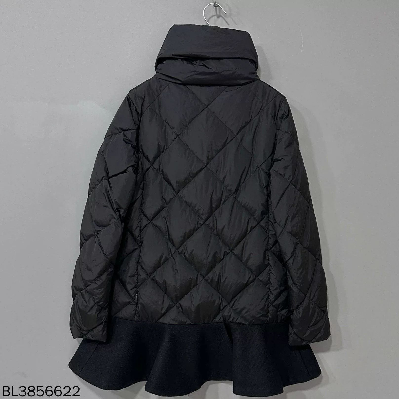Moncler Moncler Ruffle Down Jacket Size XS / US 0-2 / IT 36-38 - 3 Thumbnail