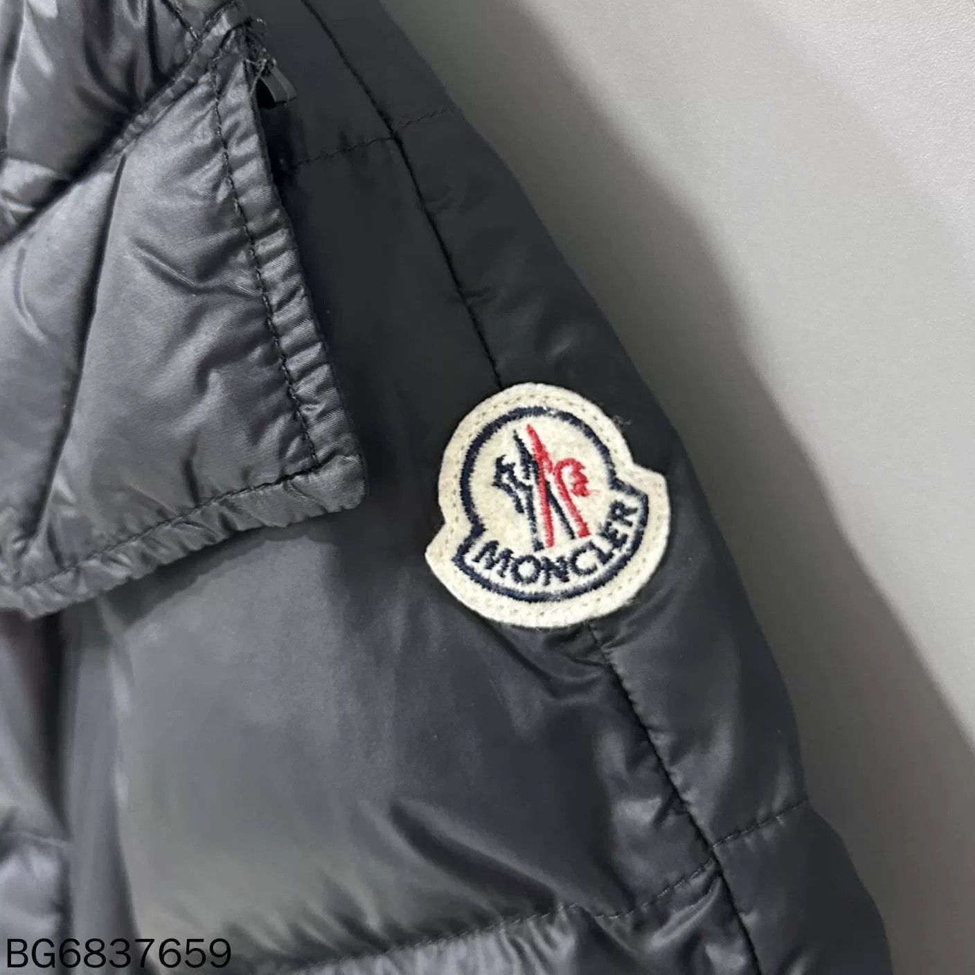 Moncler Ruffled Down Jacket Moncler Size S / US 4 / IT 40 - 5 Thumbnail