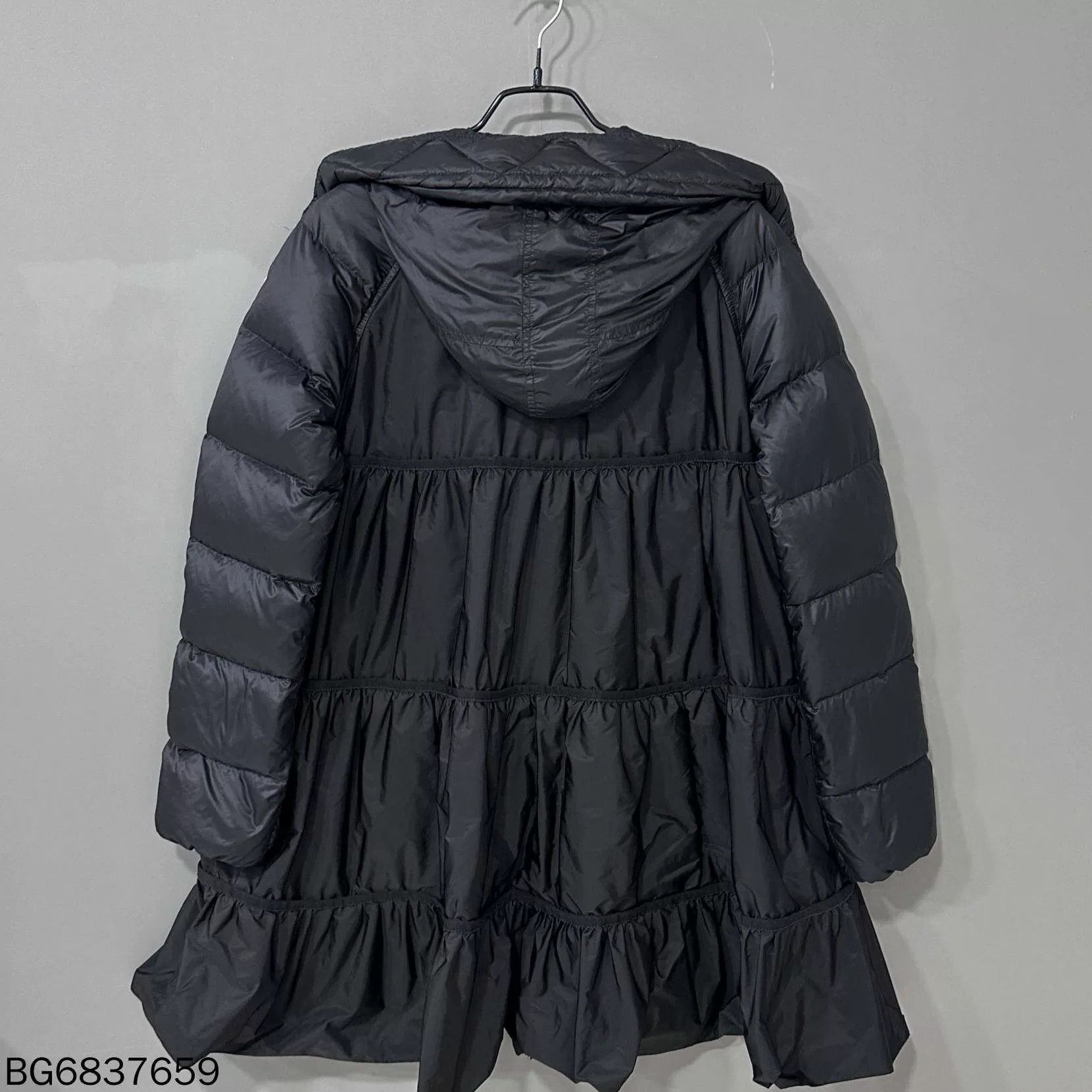 Moncler Ruffled Down Jacket Moncler Size S / US 4 / IT 40 - 3 Thumbnail