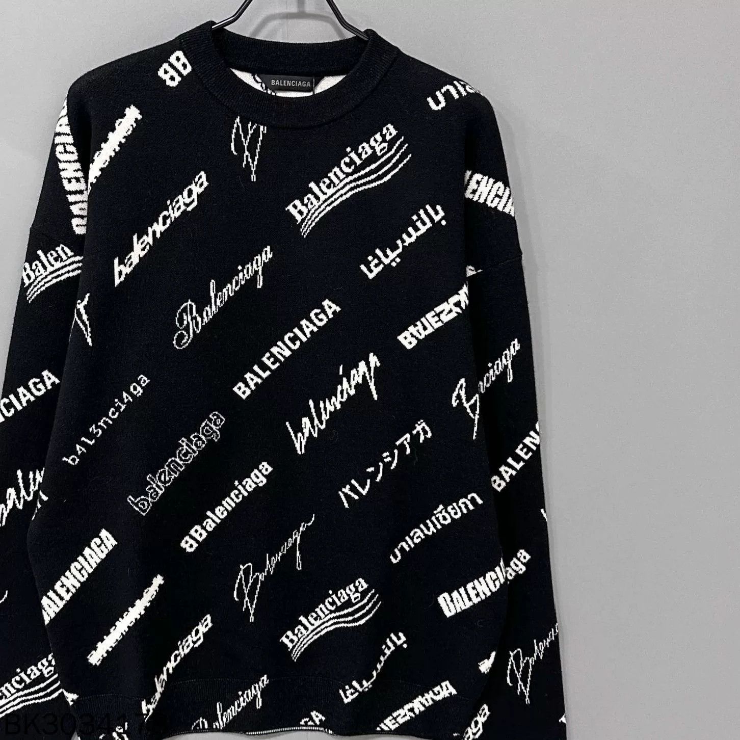 Balenciaga Balenciaga Multi Print Knit Sweater Size XS / US 0-2 / IT 36-38 - 2 Thumbnail