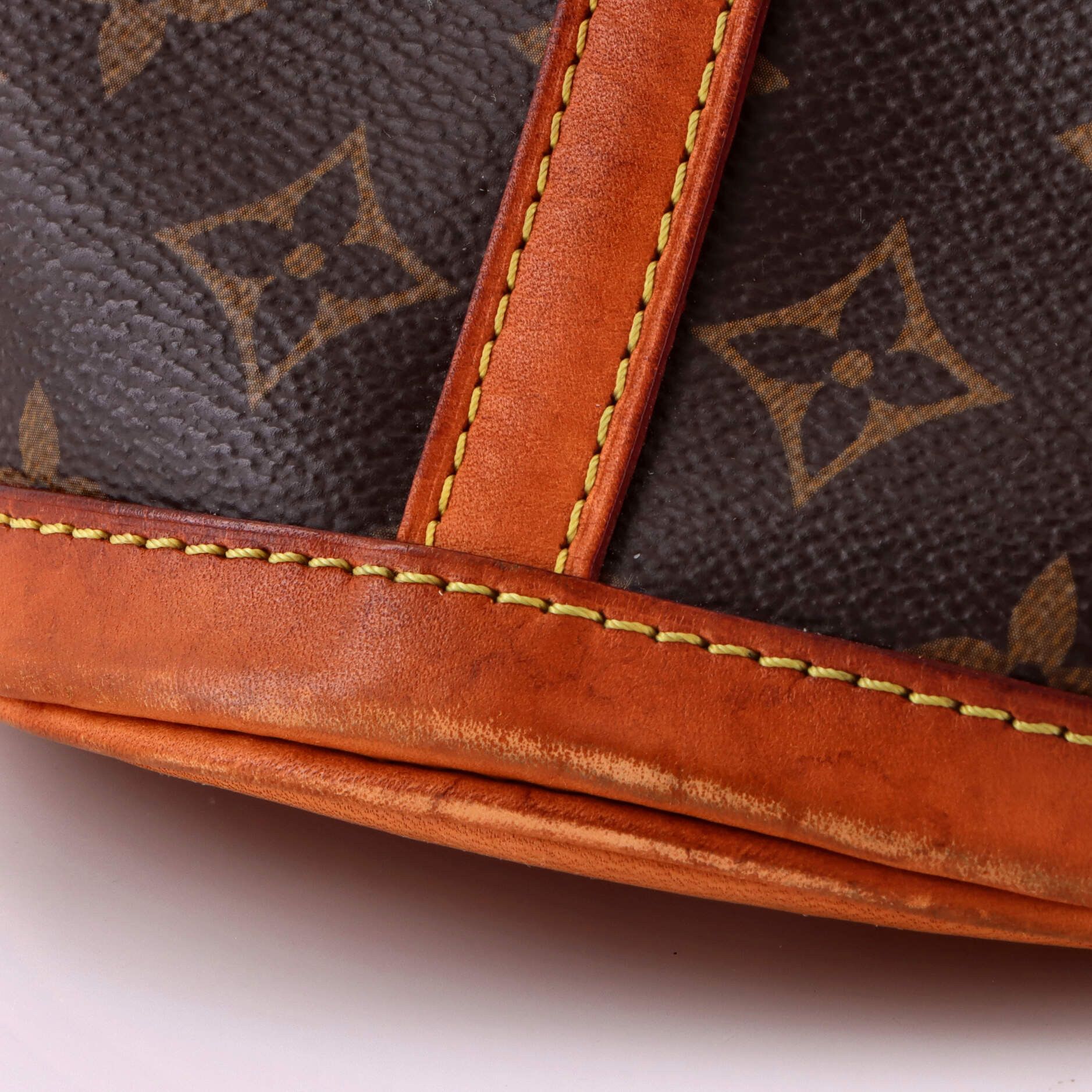 Louis Vuitton Duffle Handbag Size ONE SIZE - 6 Thumbnail