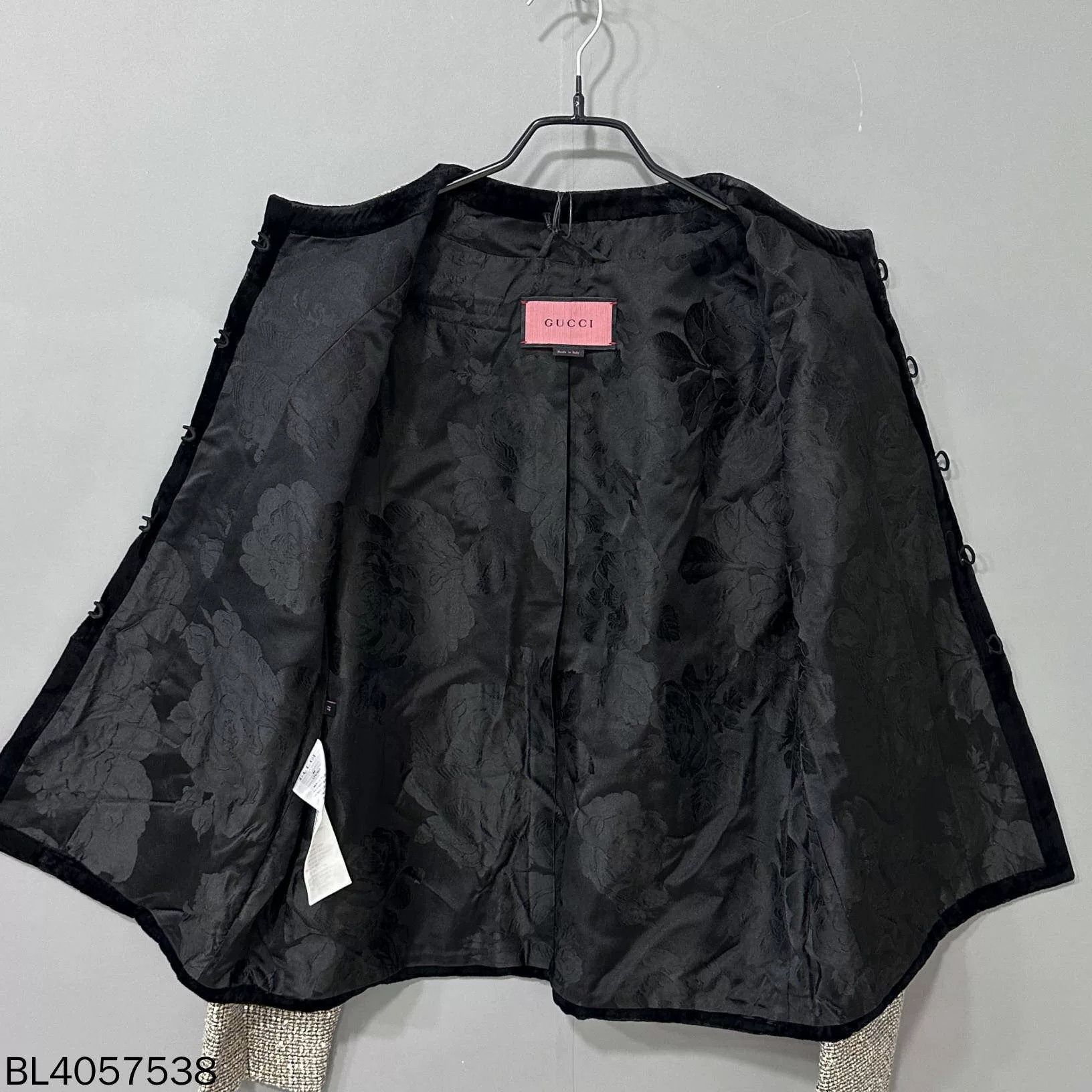 Gucci Gucci Sequin Tweed Showpiece Jacket Size M / US 6-8 / IT 42-44 - 5 Thumbnail