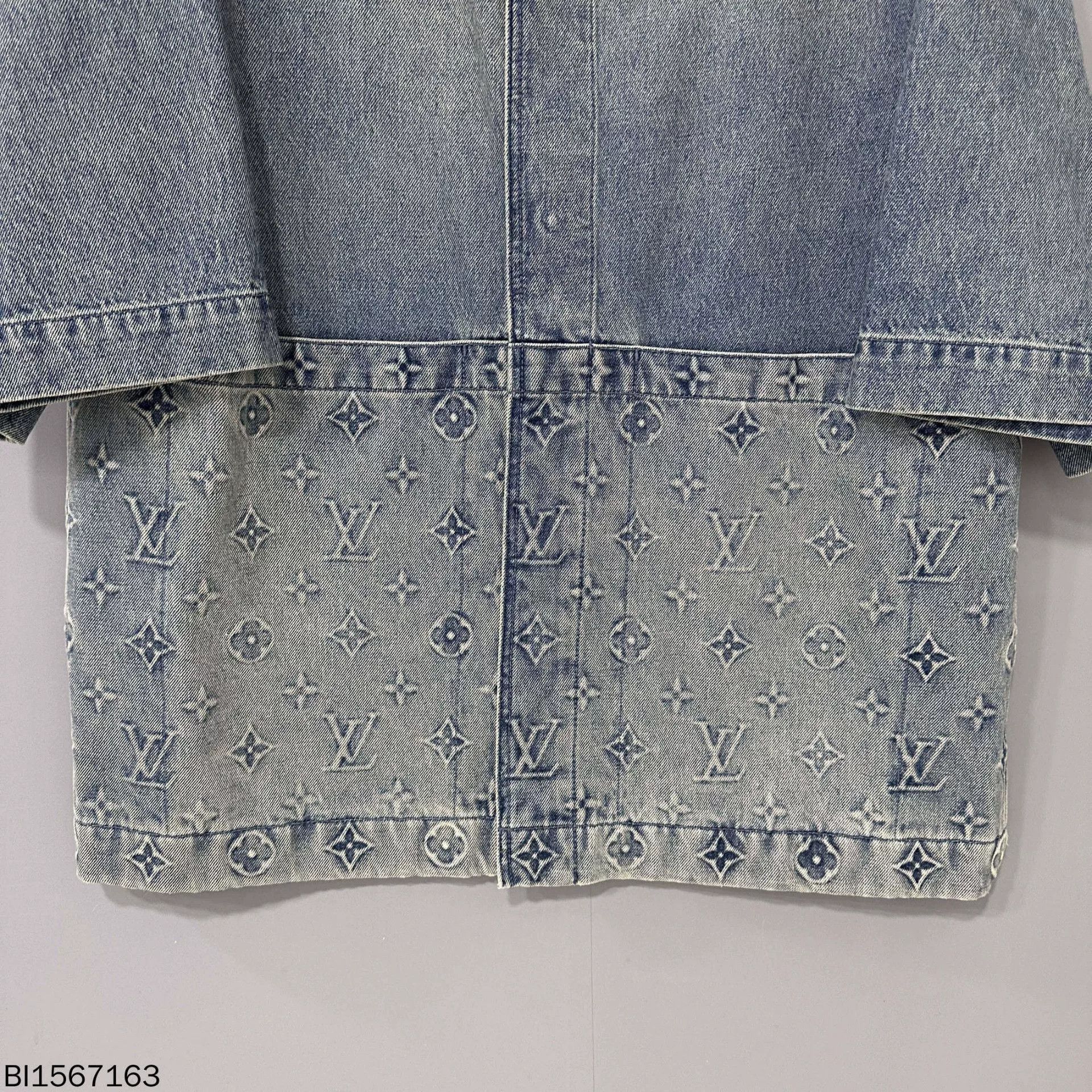 Louis Vuitton Louis Vuitton Embossed Denim Logging Jacket Size US XL / EU 56 / 4 - 3 Thumbnail