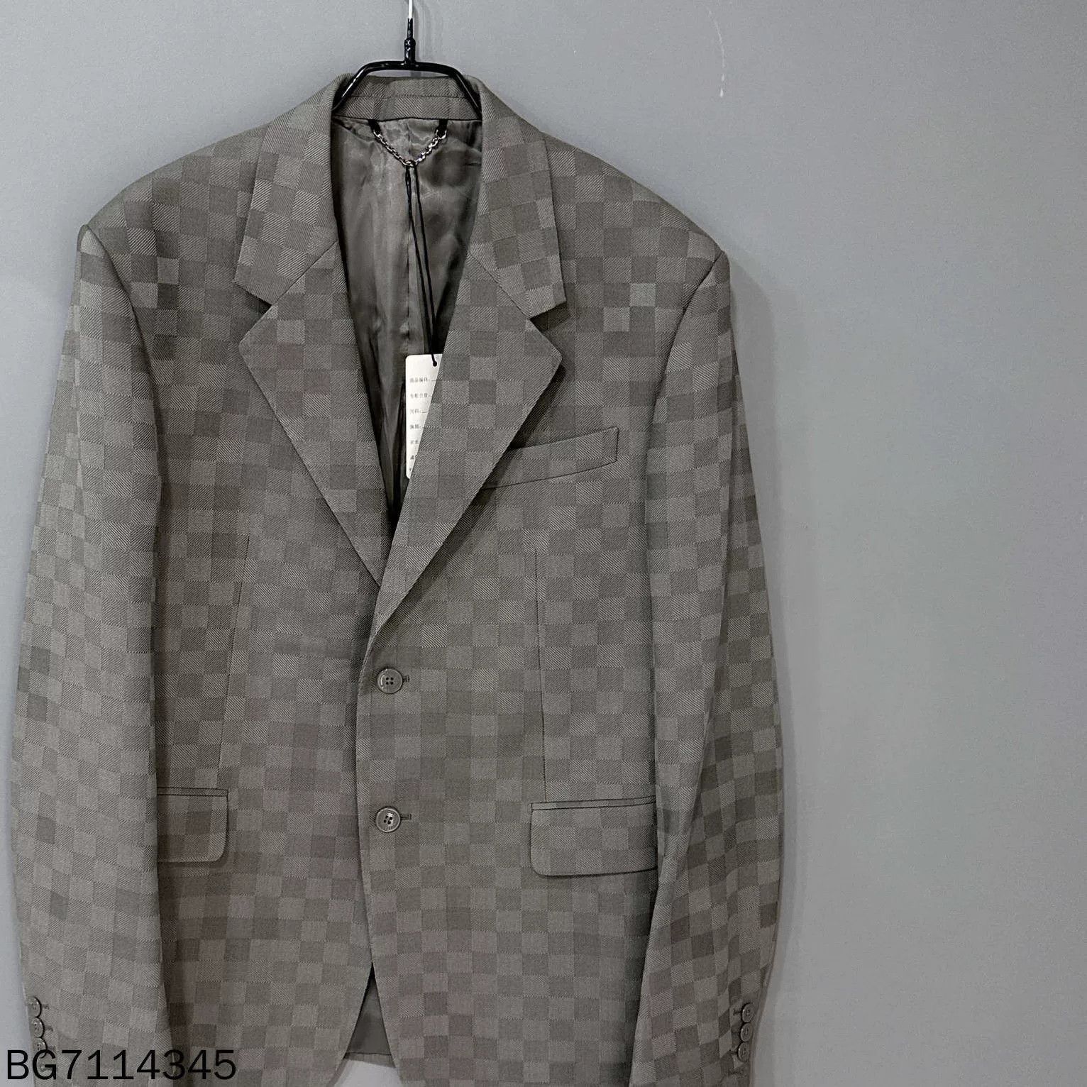 Louis Vuitton Louis Vuitton Pharrell Checkerboard Blazer Size US M / EU 48-50 / 2 - 2 Thumbnail