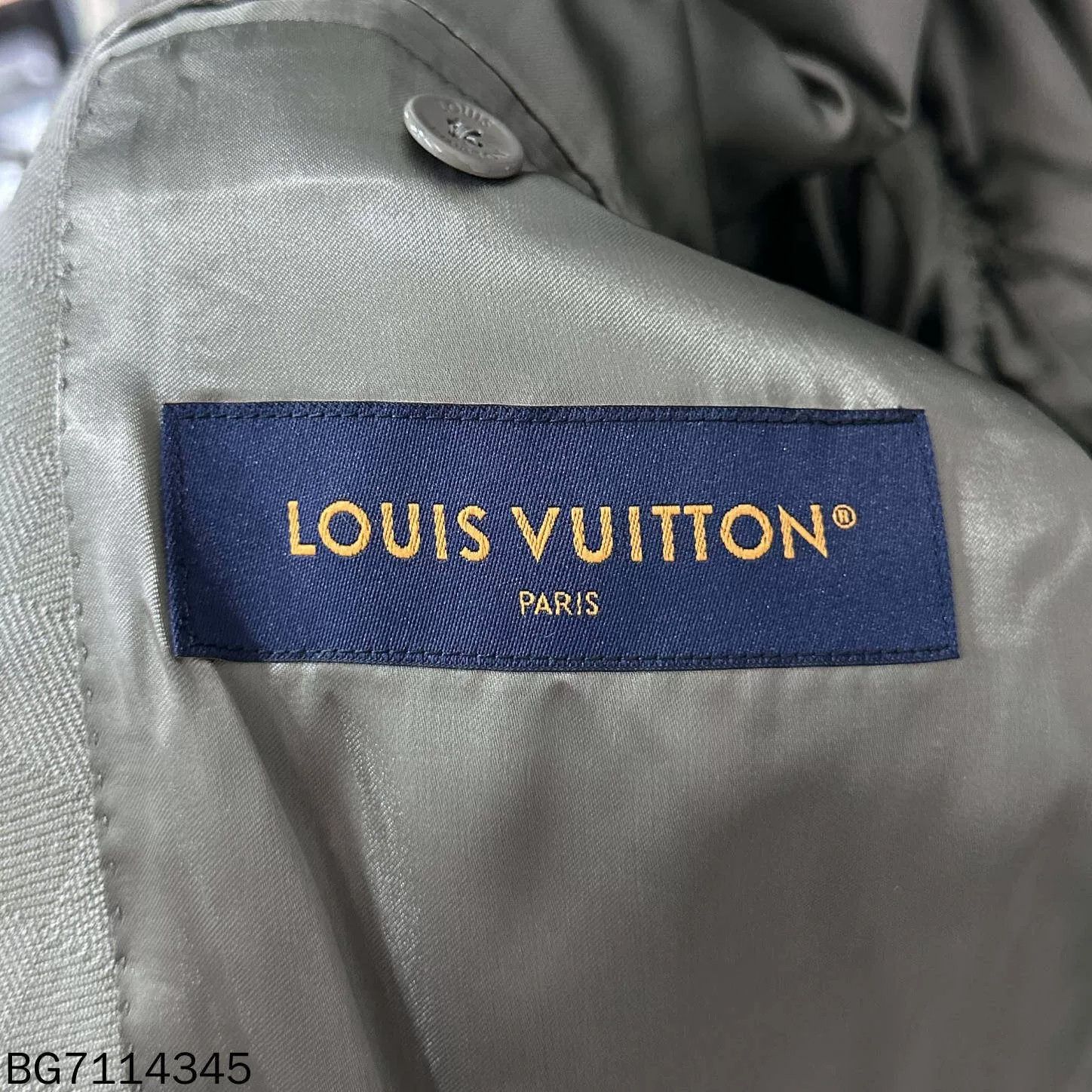 Louis Vuitton Louis Vuitton Pharrell Checkerboard Blazer Size US M / EU 48-50 / 2 - 4 Thumbnail