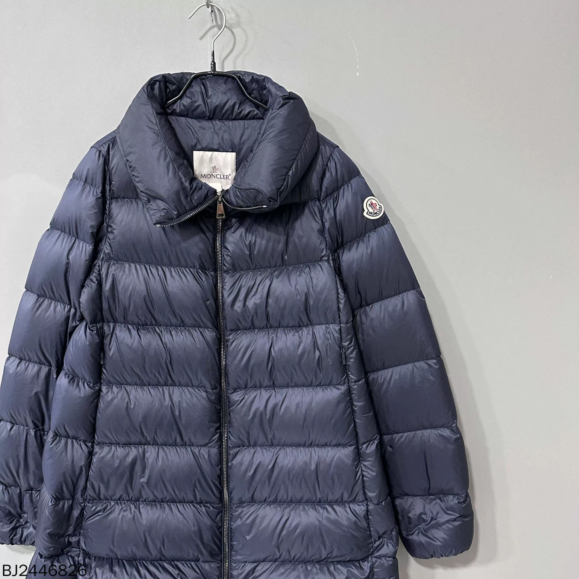 Moncler Black Mid-Length Down Jacket Moncler Size S / US 4 / IT 40 - 2 Thumbnail