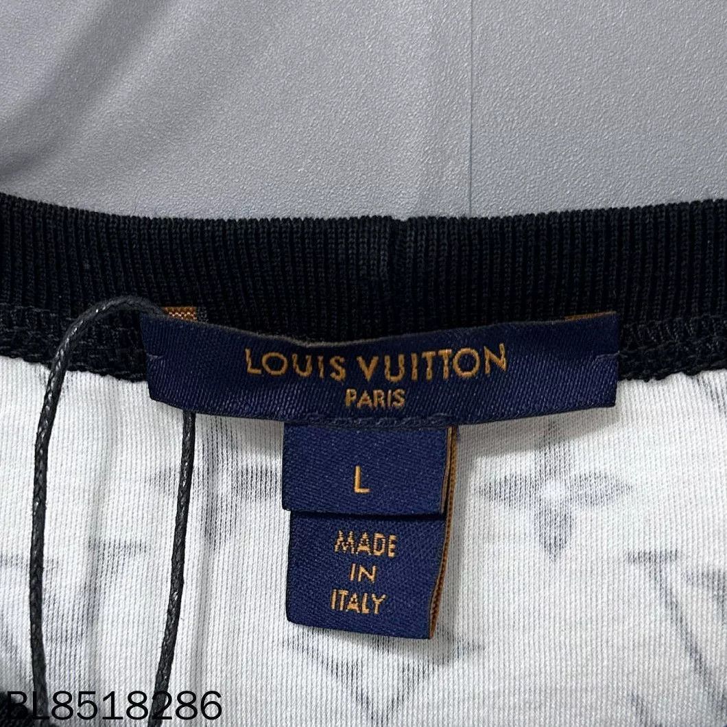 Louis Vuitton Louis Vuitton Monogram Print Short-Sleeve Size US L / EU 52-54 / 3 - 5 Thumbnail