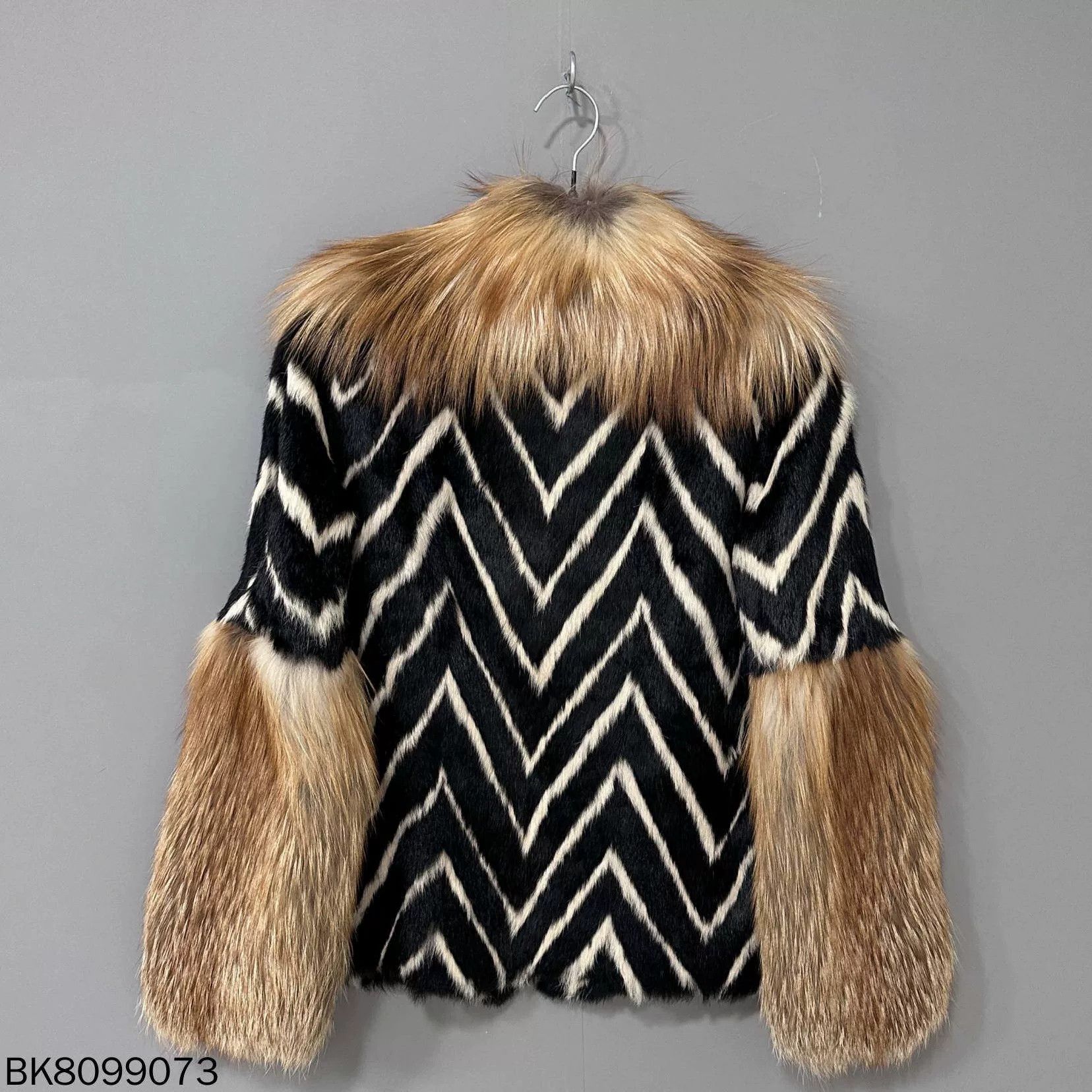 Gucci Gucci Fox Rabbit Fur Coat Size S / US 4 / IT 40 - 3 Thumbnail